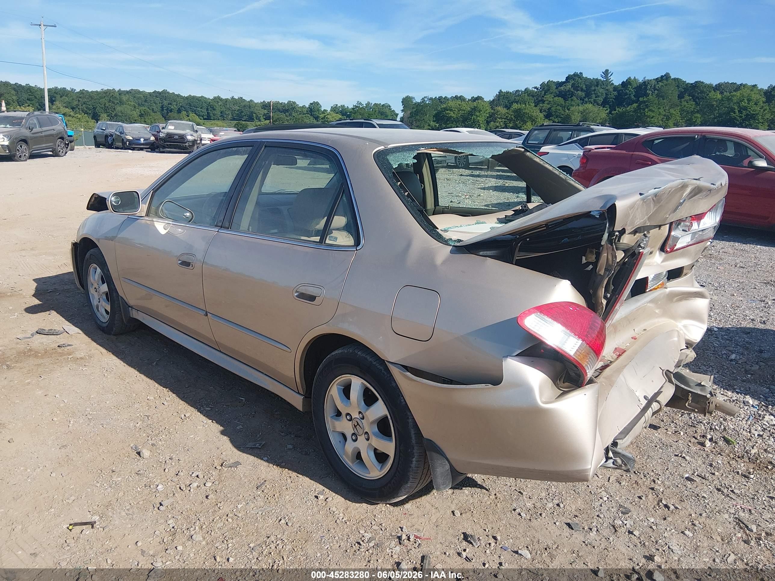 2002 Honda Accord 2.3 Ex Золотой vin: 1HGCG56692A036043