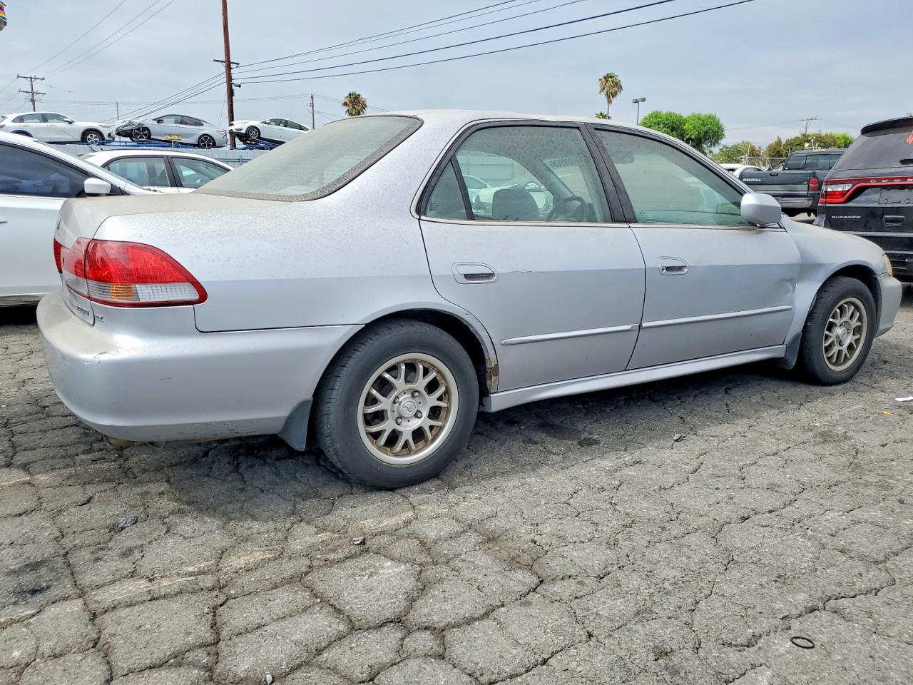 2002 Honda Accord Ex Silver vin: 1HGCG56692A118001