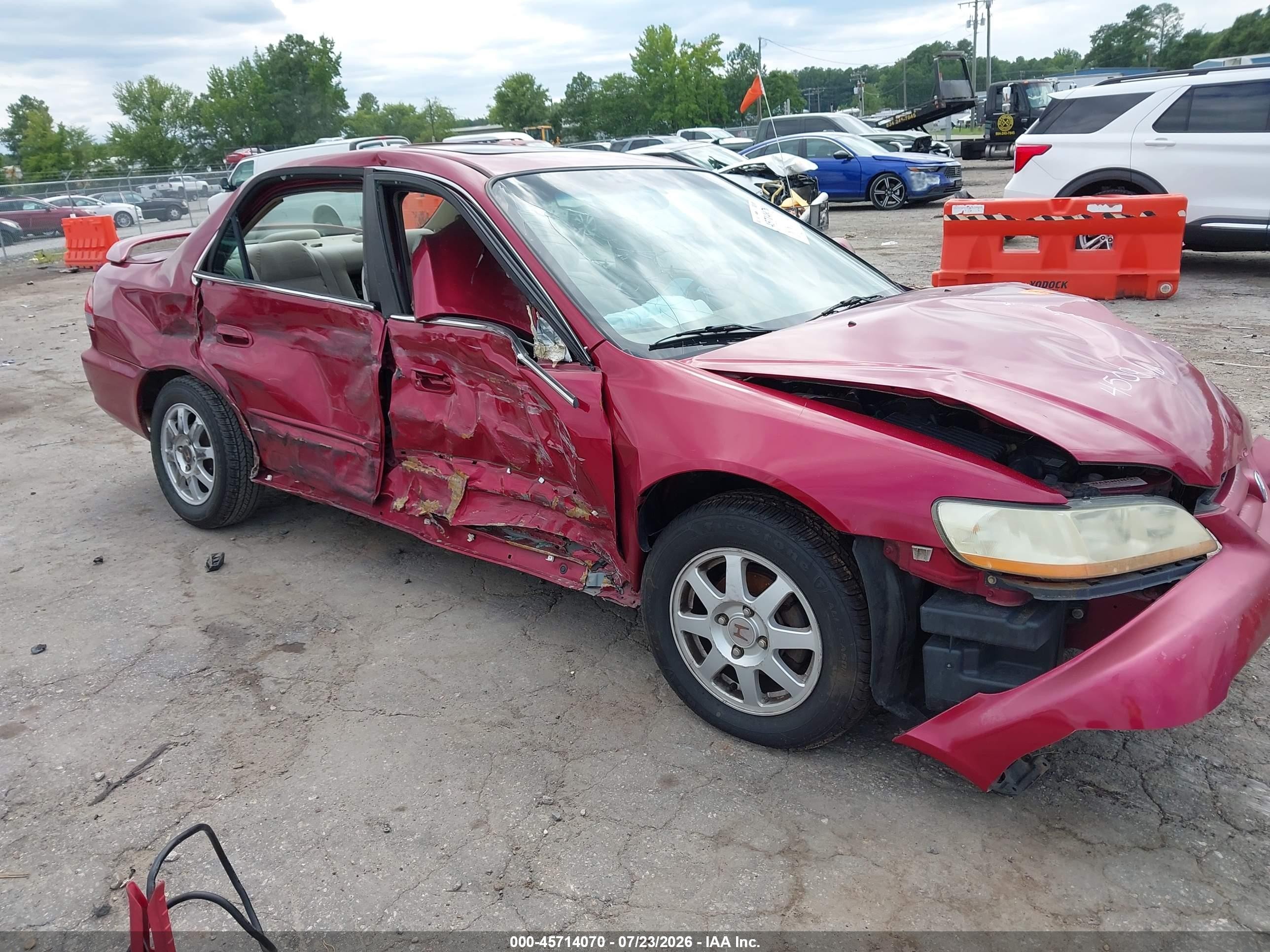 2002 Honda Accord 2.3 Se Красный vin: 1HGCG56702A156497