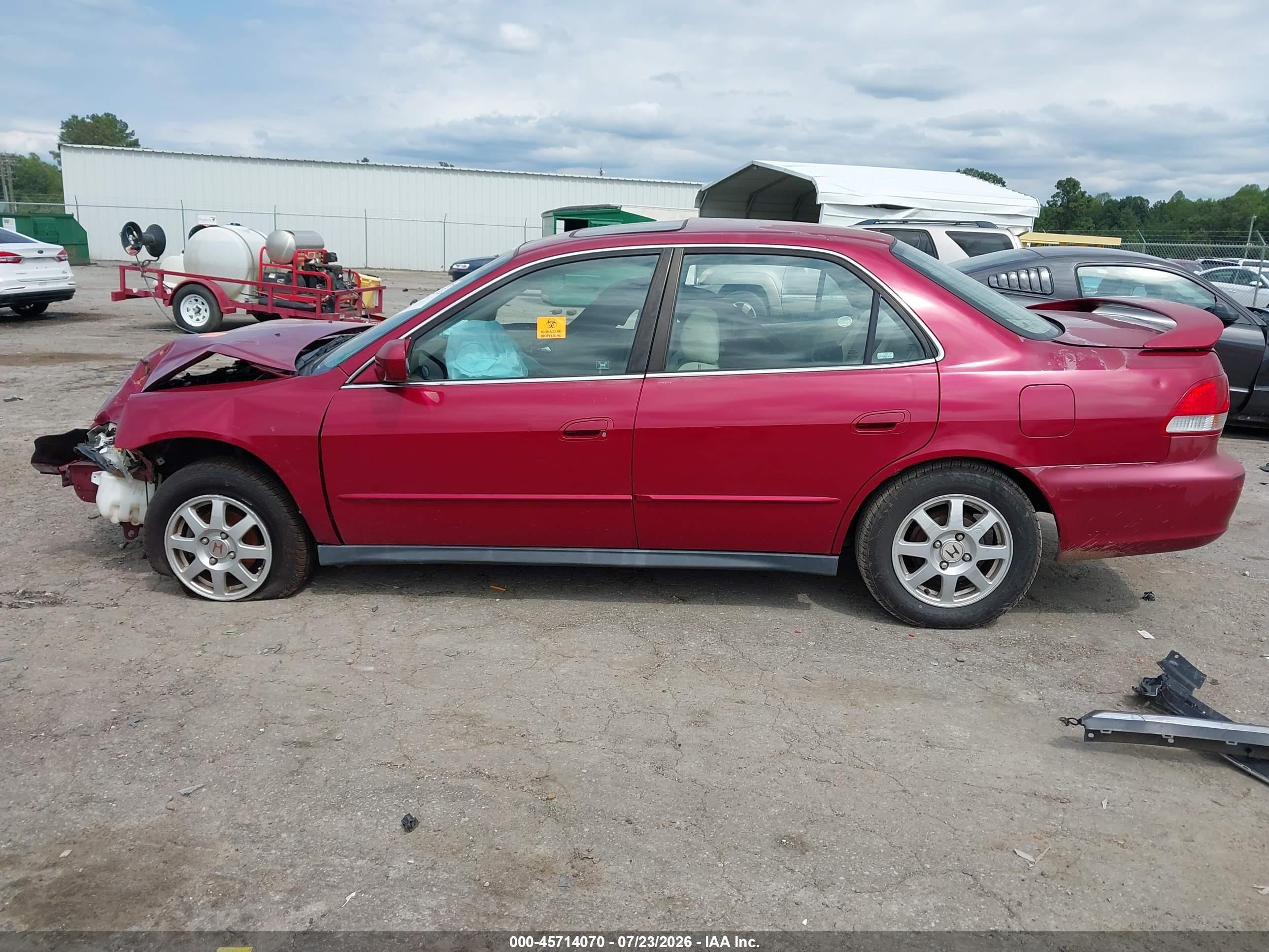 2002 Honda Accord 2.3 Se Красный vin: 1HGCG56702A156497