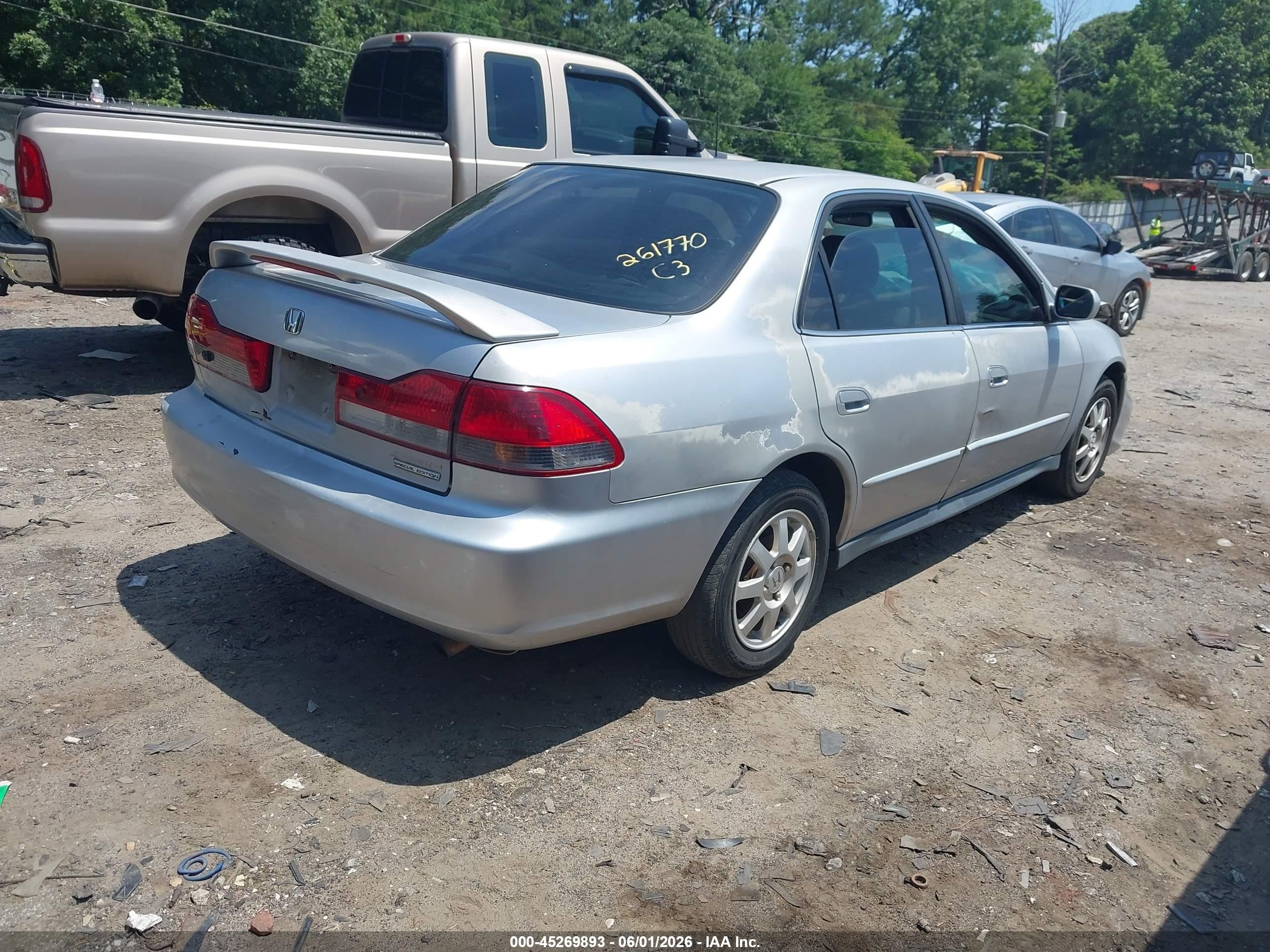 2002 Honda Accord 2.3 Se Silver vin: 1HGCG56712A003241