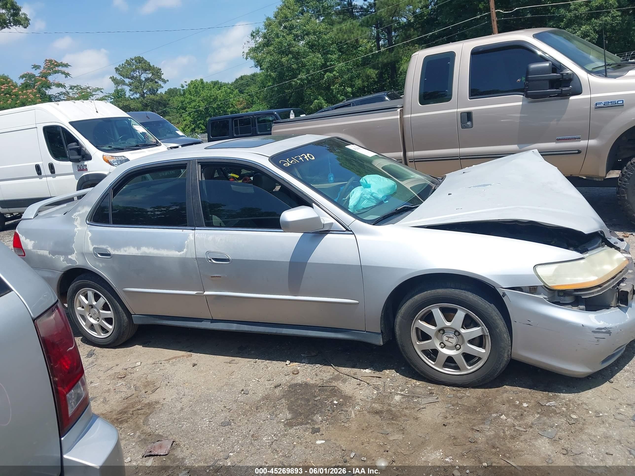 2002 Honda Accord 2.3 Se Silver vin: 1HGCG56712A003241