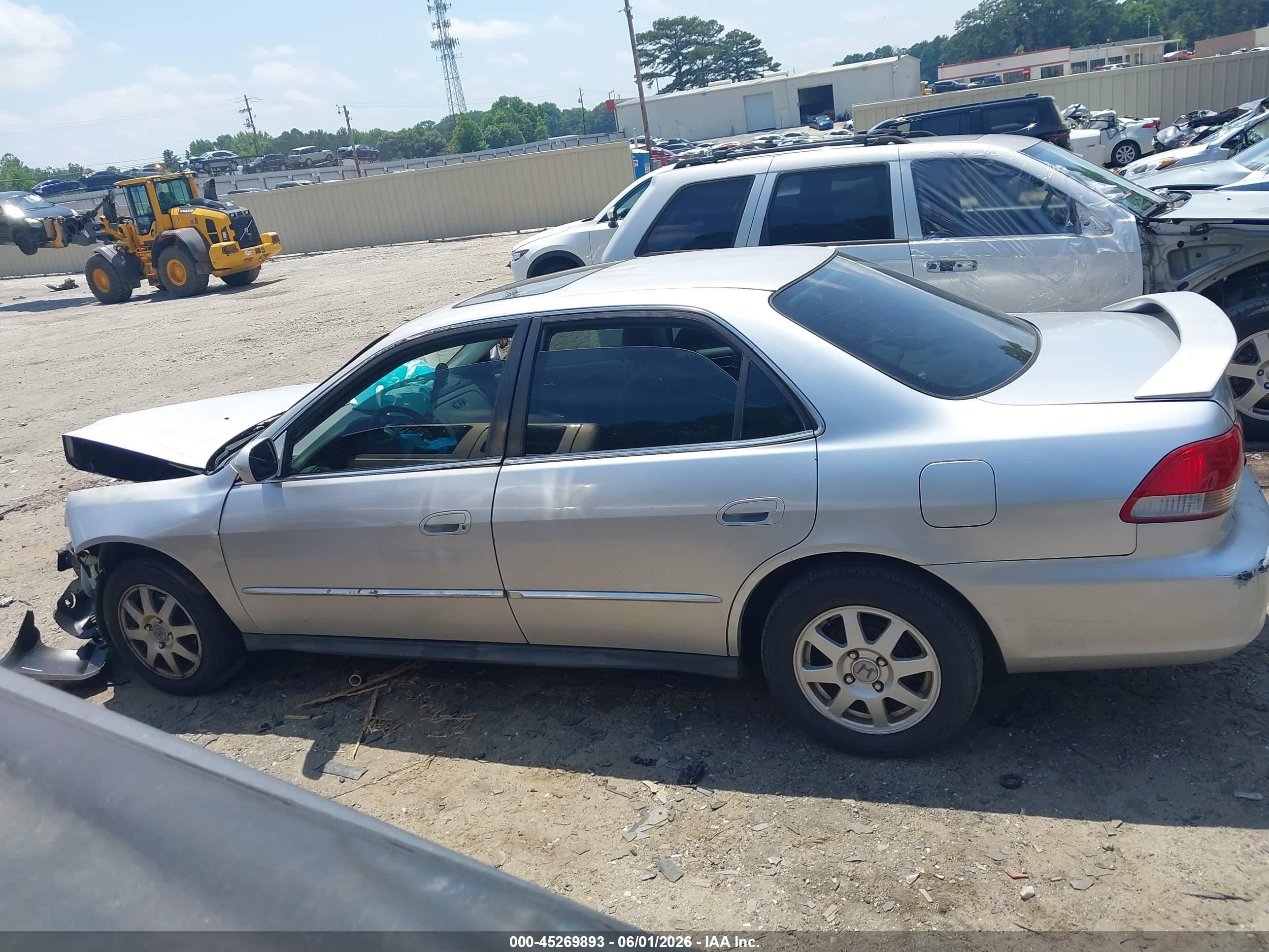 2002 Honda Accord 2.3 Se Silver vin: 1HGCG56712A003241