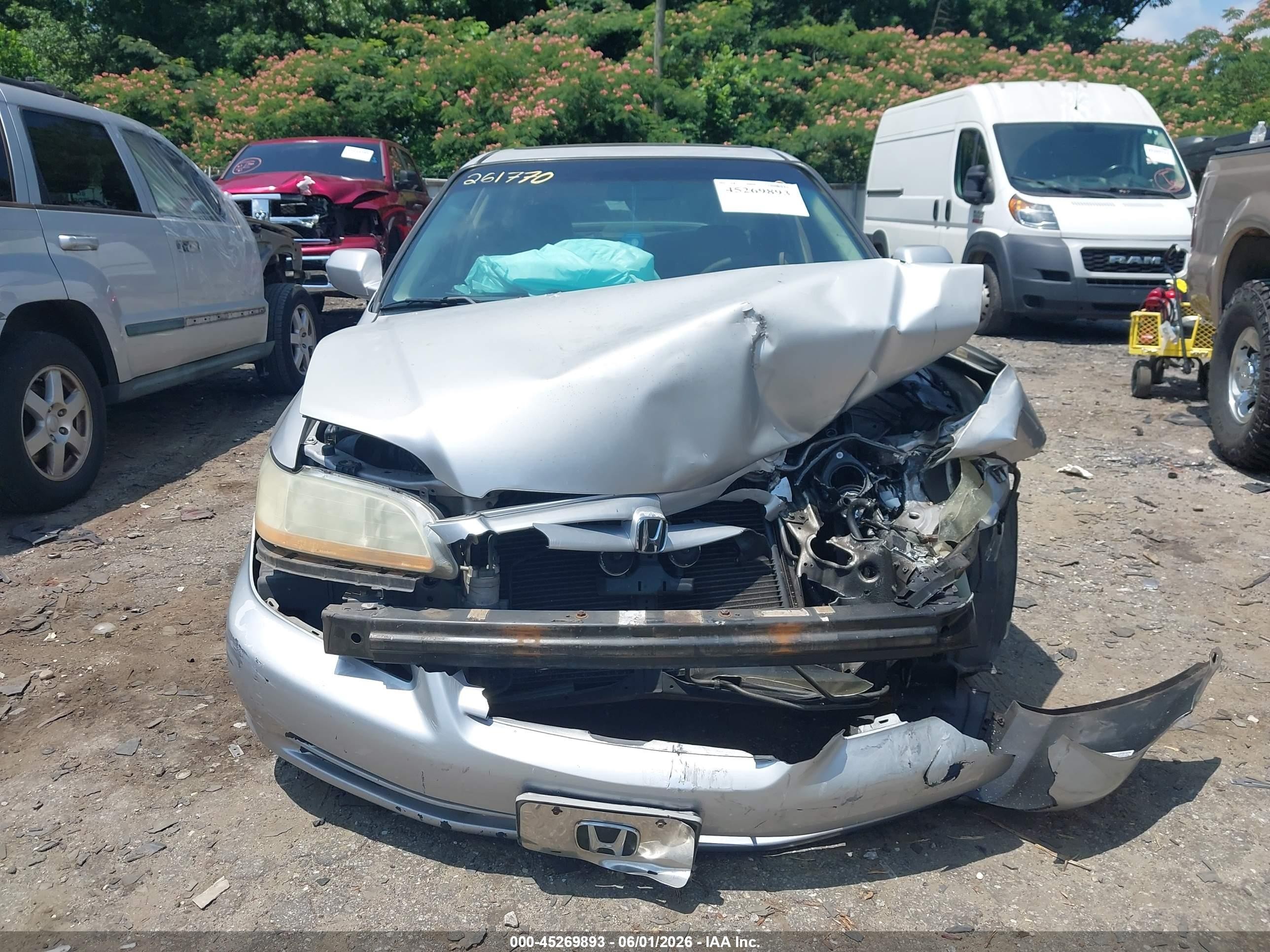 2002 Honda Accord 2.3 Se Silver vin: 1HGCG56712A003241