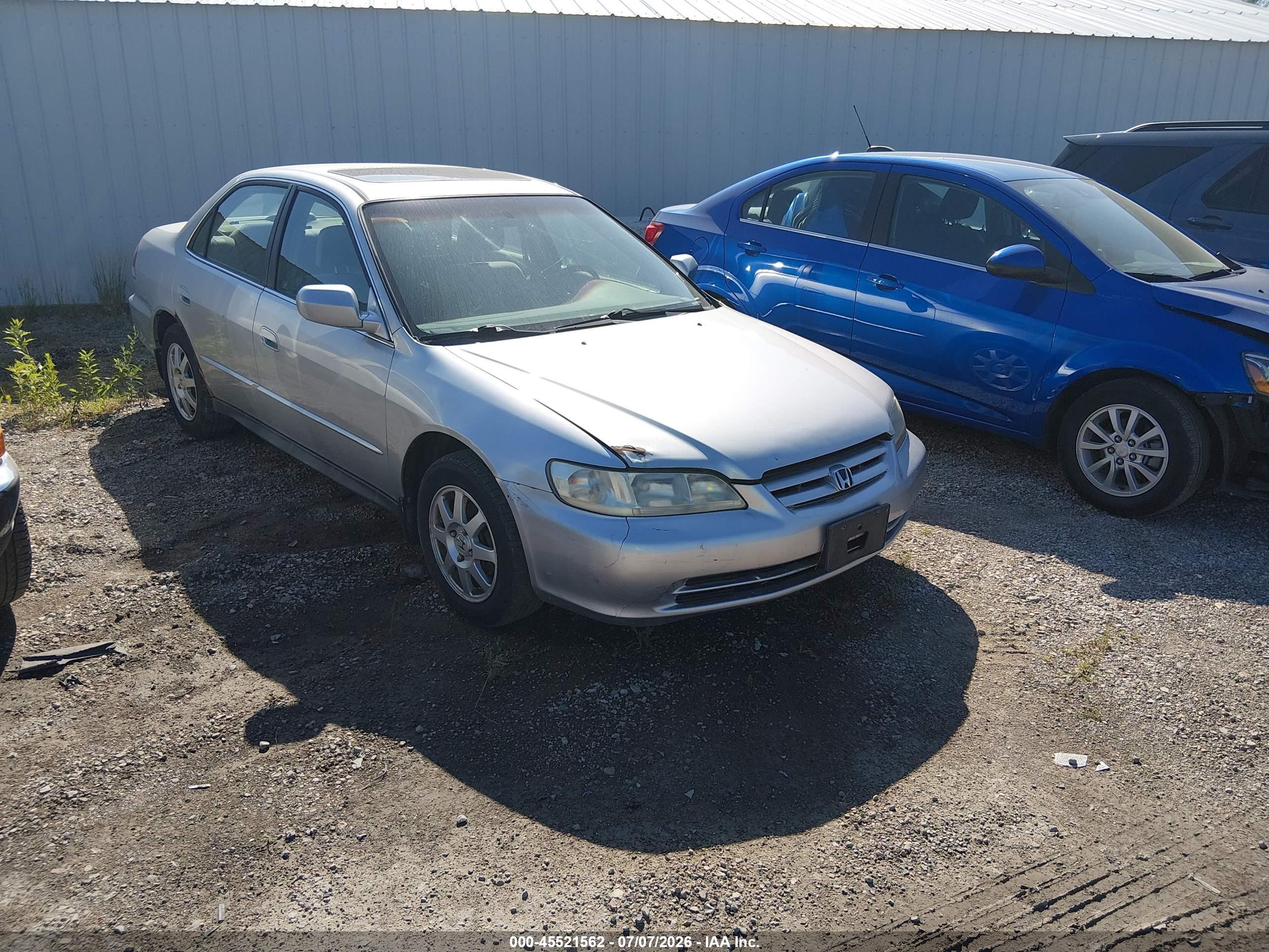 2002 Honda Accord 2.3 Se Silver vin: 1HGCG56712A080658