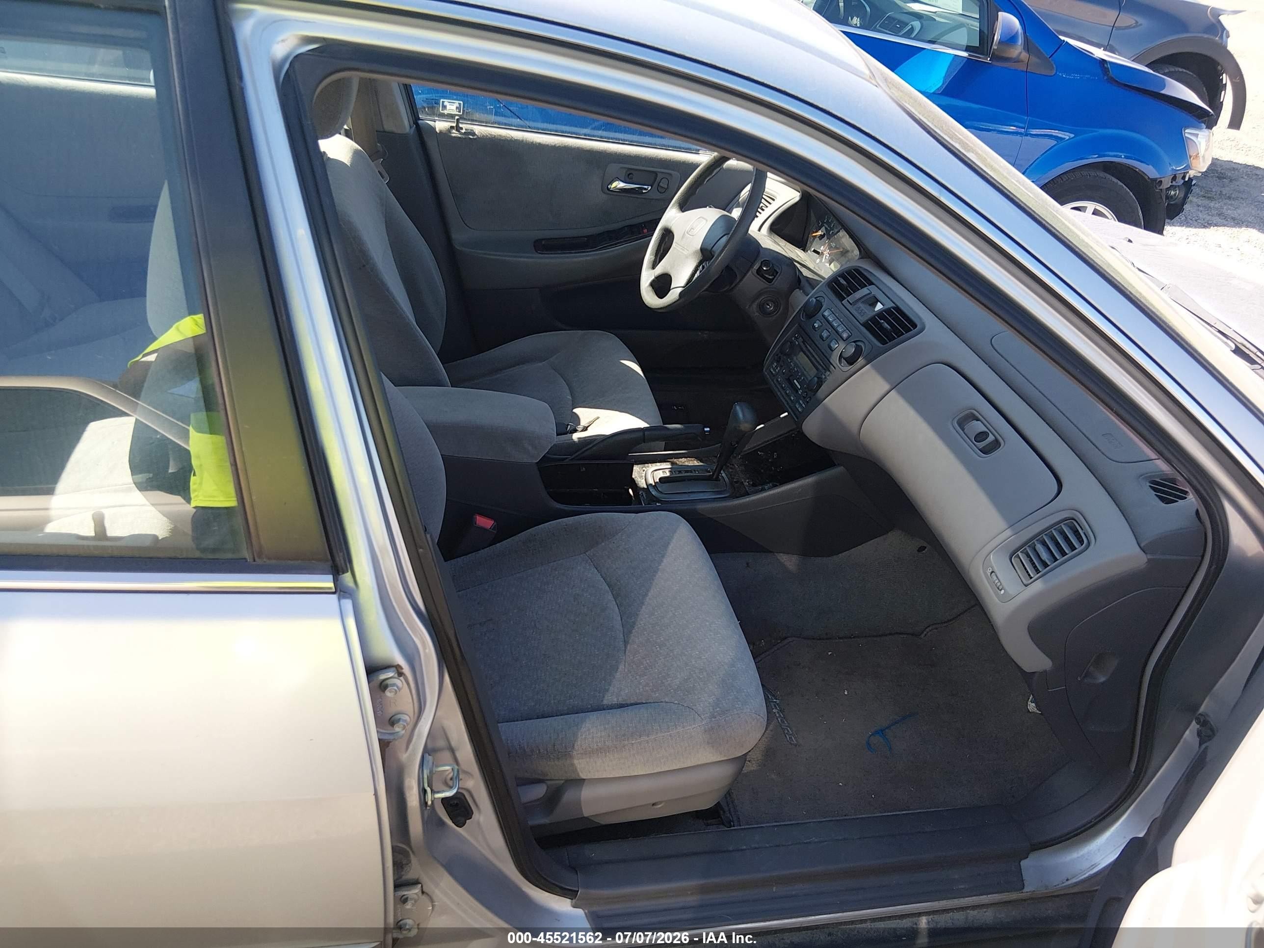 2002 Honda Accord 2.3 Se Silver vin: 1HGCG56712A080658