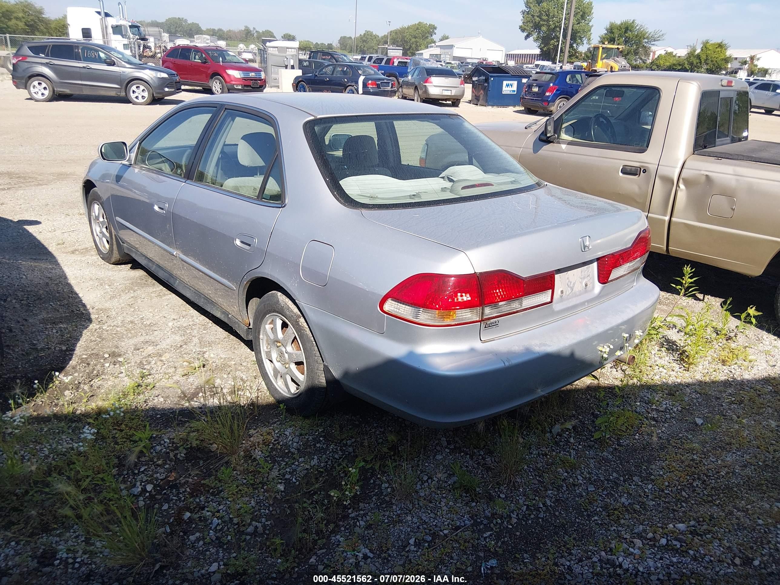 2002 Honda Accord 2.3 Se Silver vin: 1HGCG56712A080658