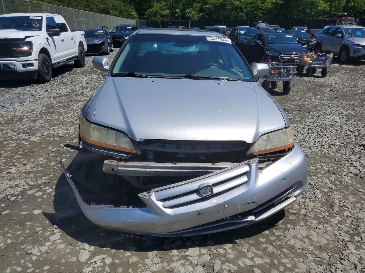 2002 Honda Accord Se Silver vin: 1HGCG56712A085097