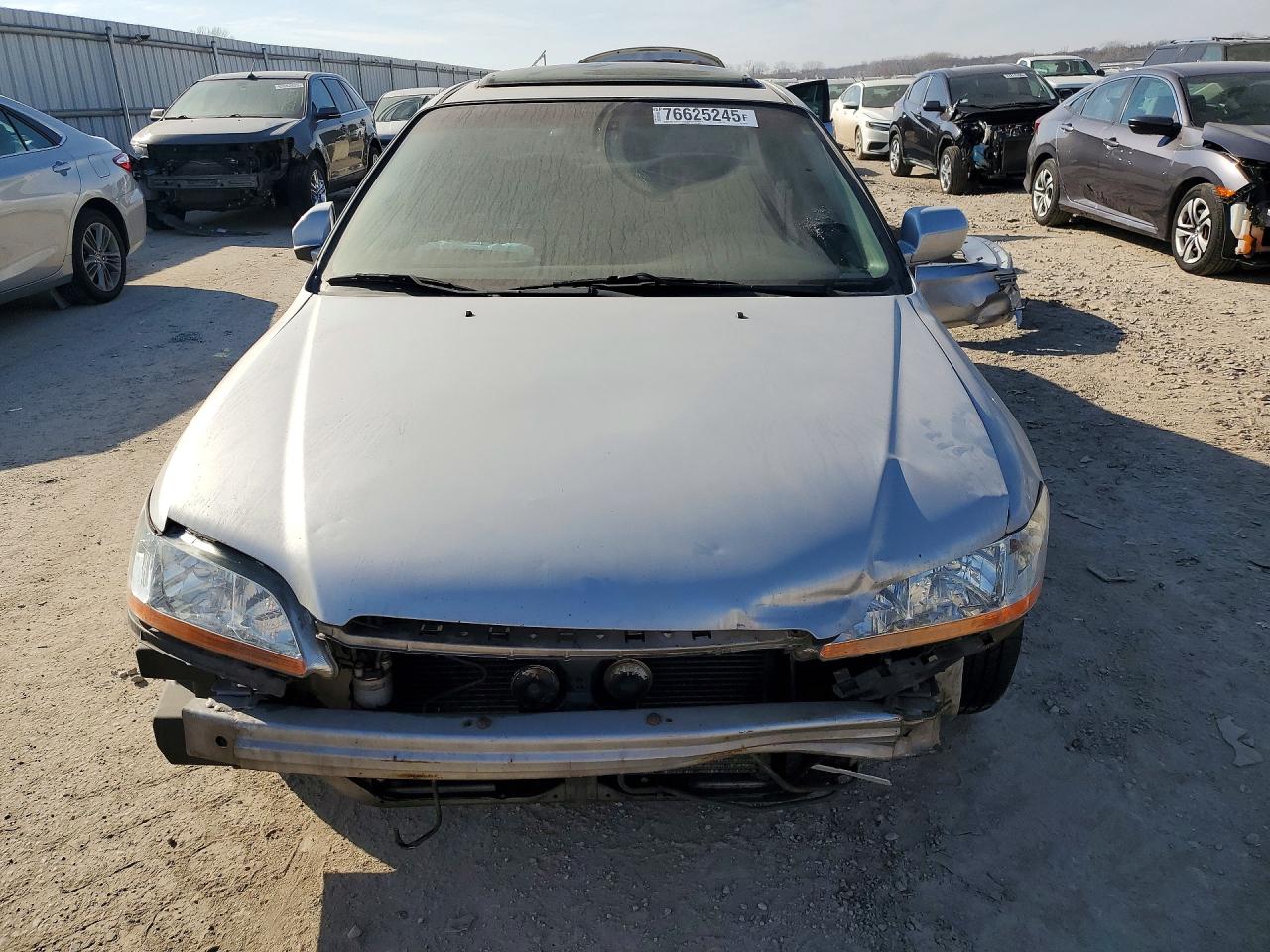 2002 Honda Accord Se Silver vin: 1HGCG56722A009453