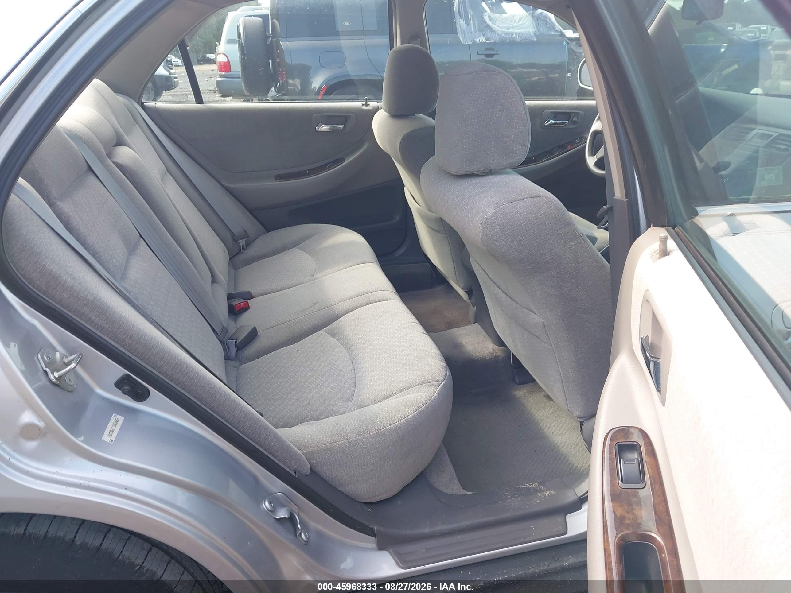 2002 Honda Accord 2.3 Se Silver vin: 1HGCG56722A024065