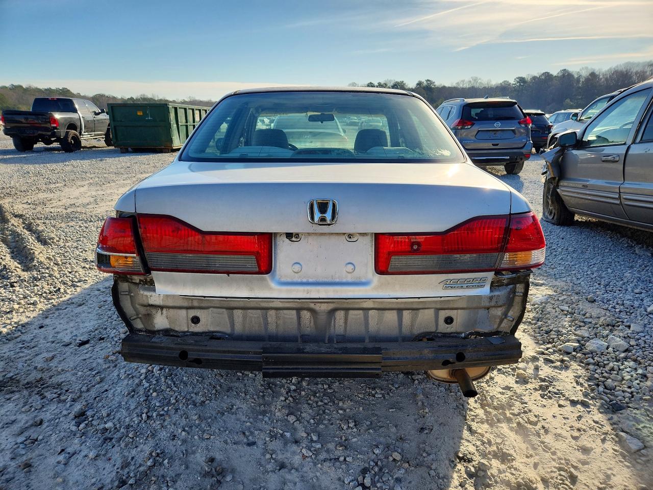 2002 Honda Accord Se Silver vin: 1HGCG56722A101937