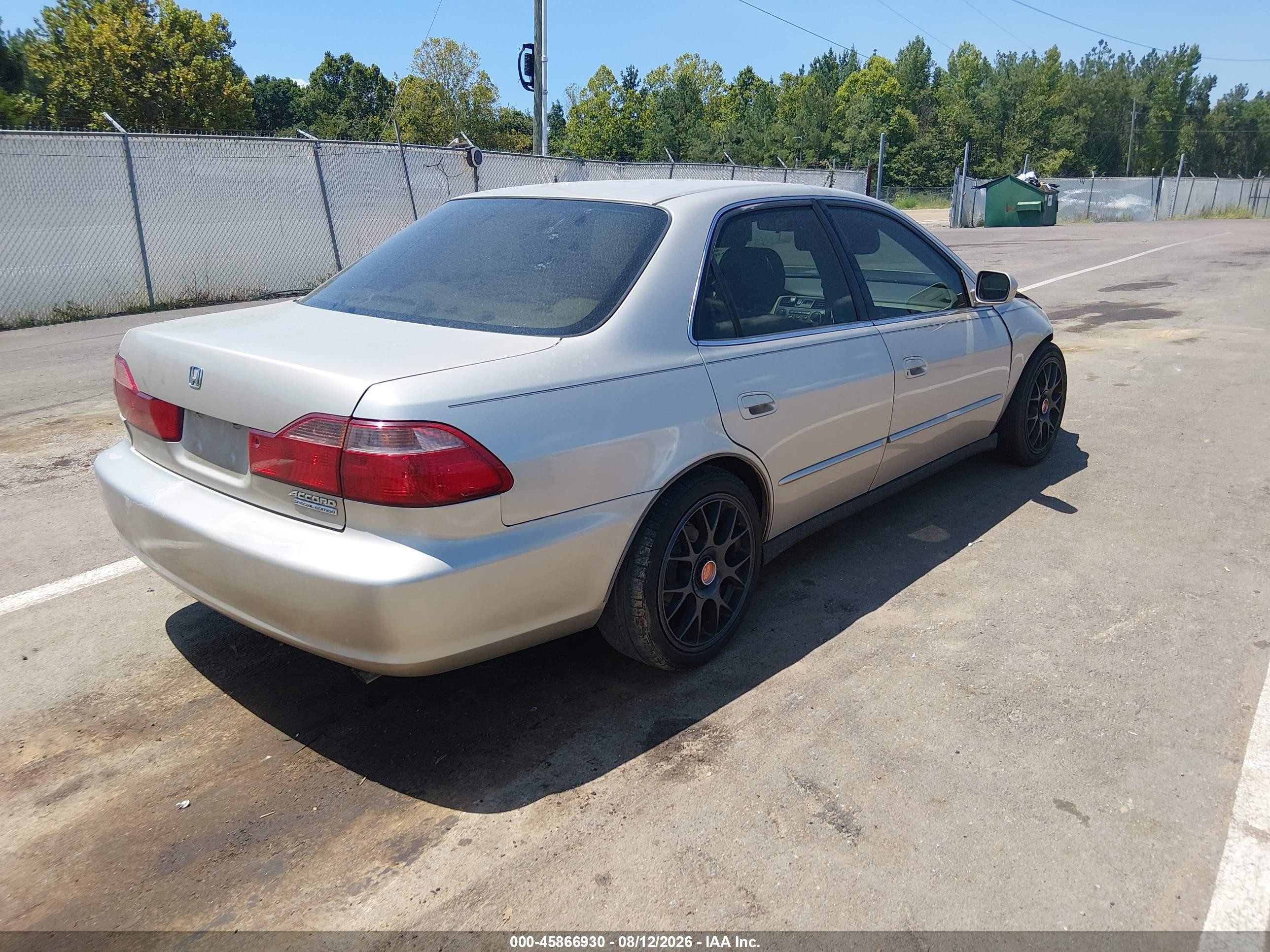 2000 Honda Accord 2.3 Se Tan vin: 1HGCG5673YA037898
