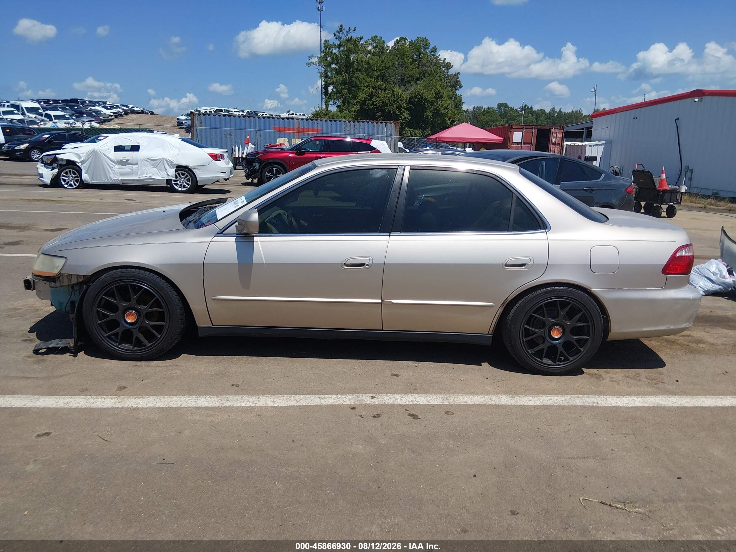2000 Honda Accord 2.3 Se Tan vin: 1HGCG5673YA037898