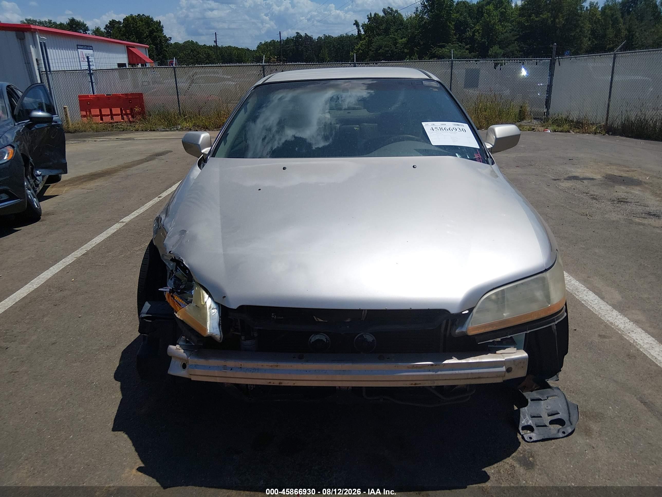 2000 Honda Accord 2.3 Se Tan vin: 1HGCG5673YA037898