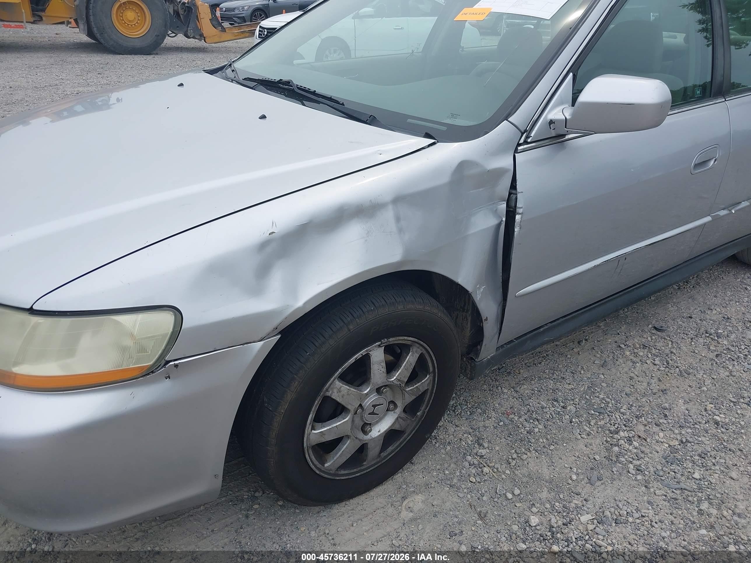 2002 Honda Accord 2.3 Se Silver vin: 1HGCG56742A000009