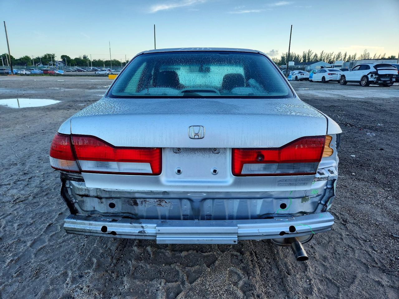 2002 Honda Accord Se Silver vin: 1HGCG56752A137041