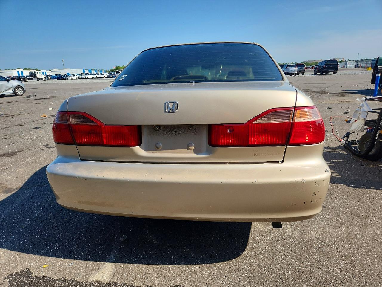 2000 Honda Accord Se Gold vin: 1HGCG5675YA050099