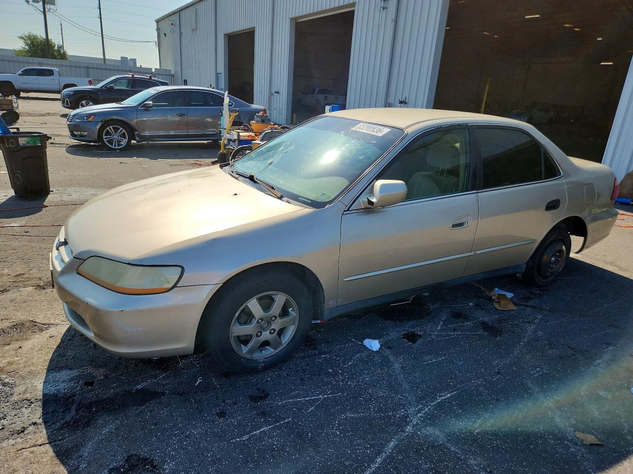 2000 Honda Accord Se Gold vin: 1HGCG5675YA050099