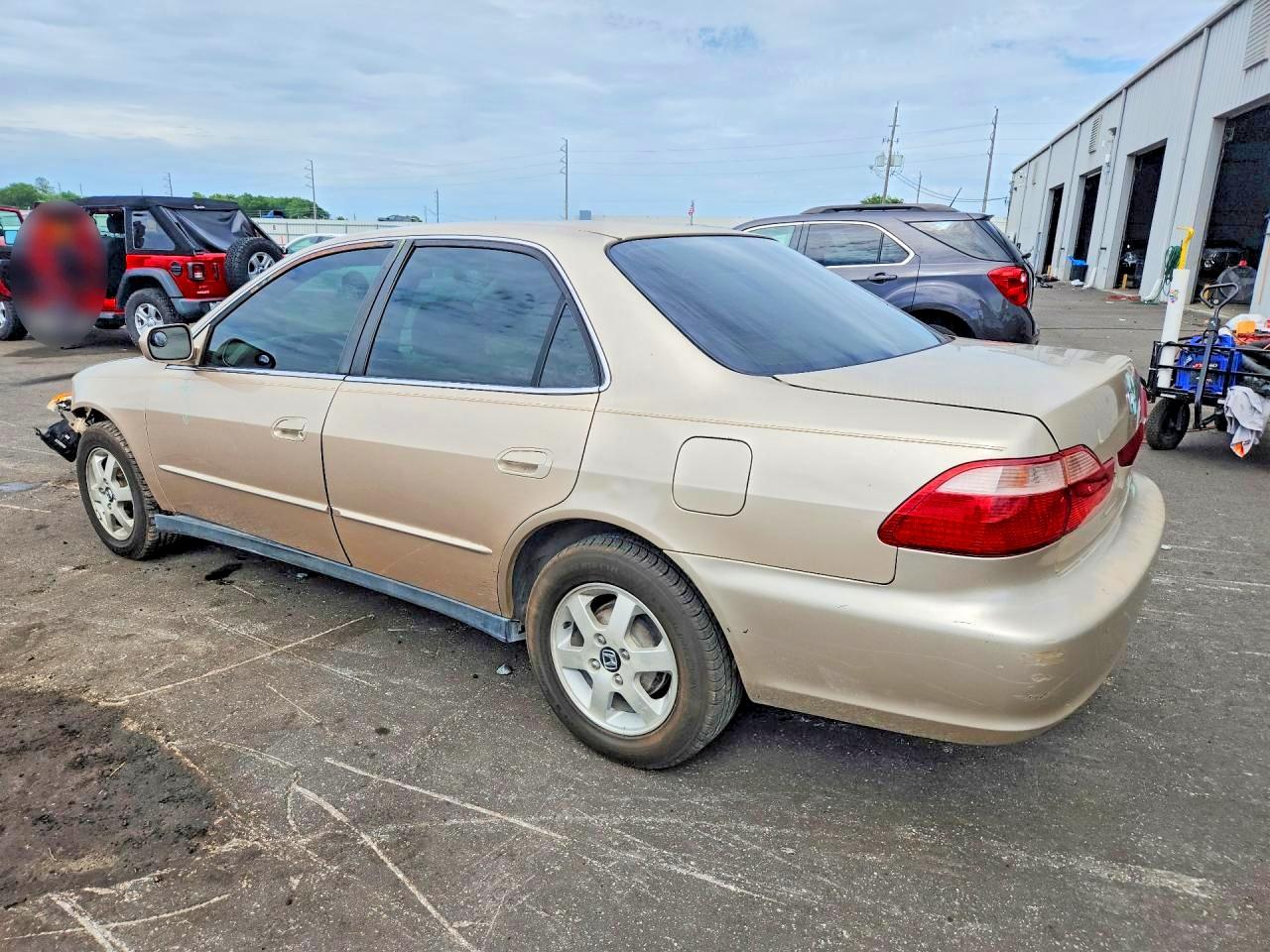 2000 Honda Accord Se Gold vin: 1HGCG5675YA103478