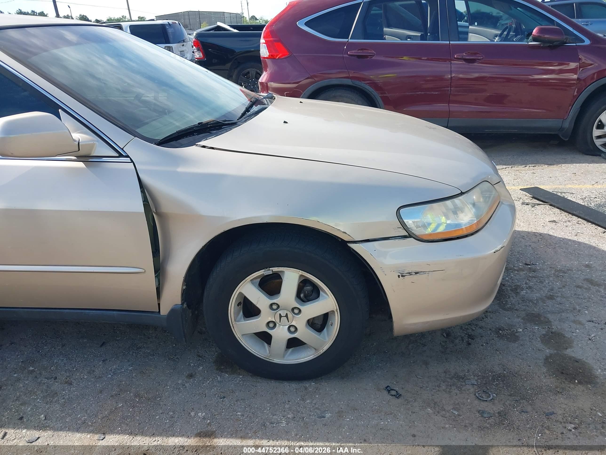 2000 Honda Accord 2.3 Se Бежевый vin: 1HGCG5678YA043261