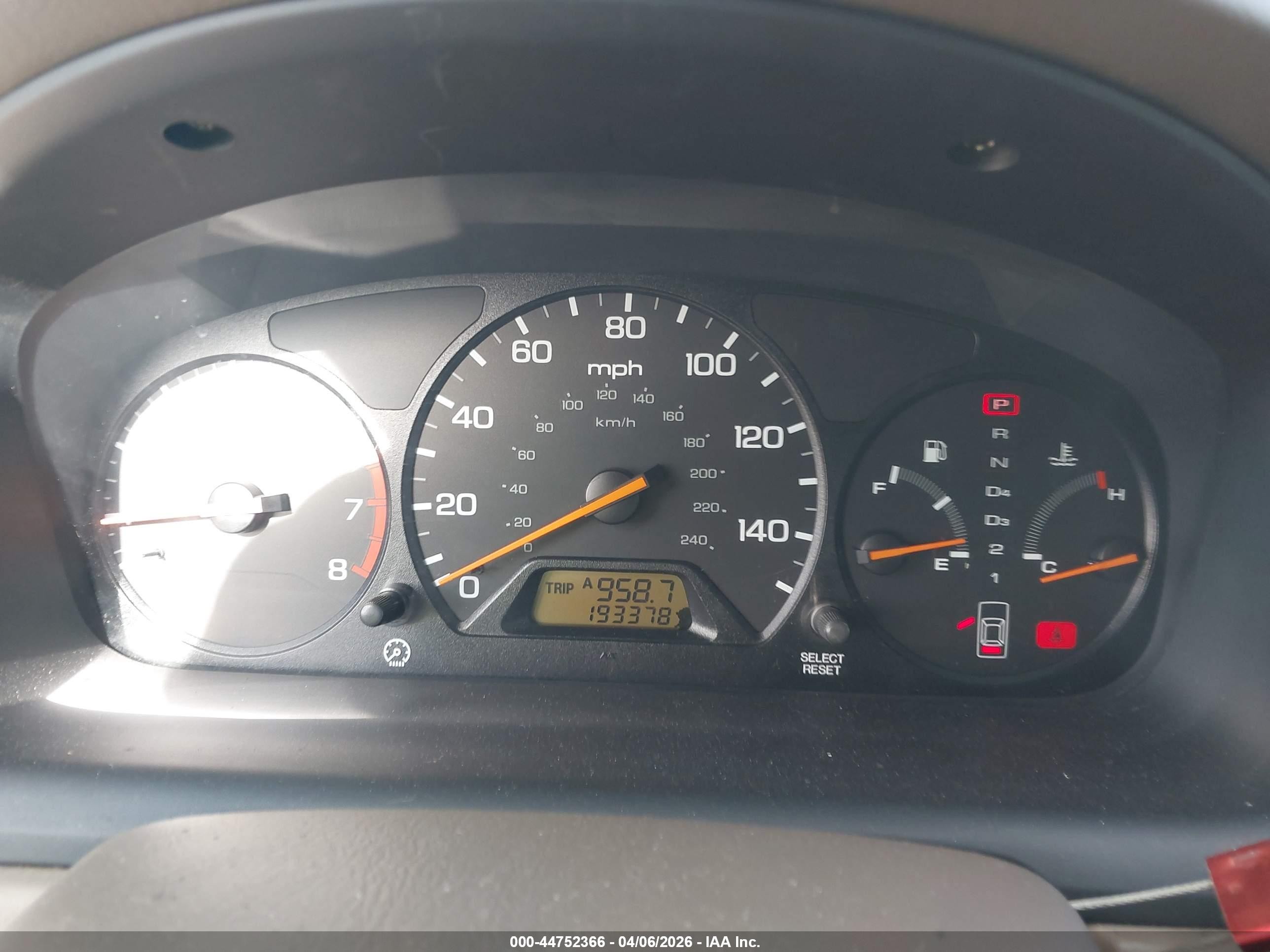 2000 Honda Accord 2.3 Se Бежевый vin: 1HGCG5678YA043261