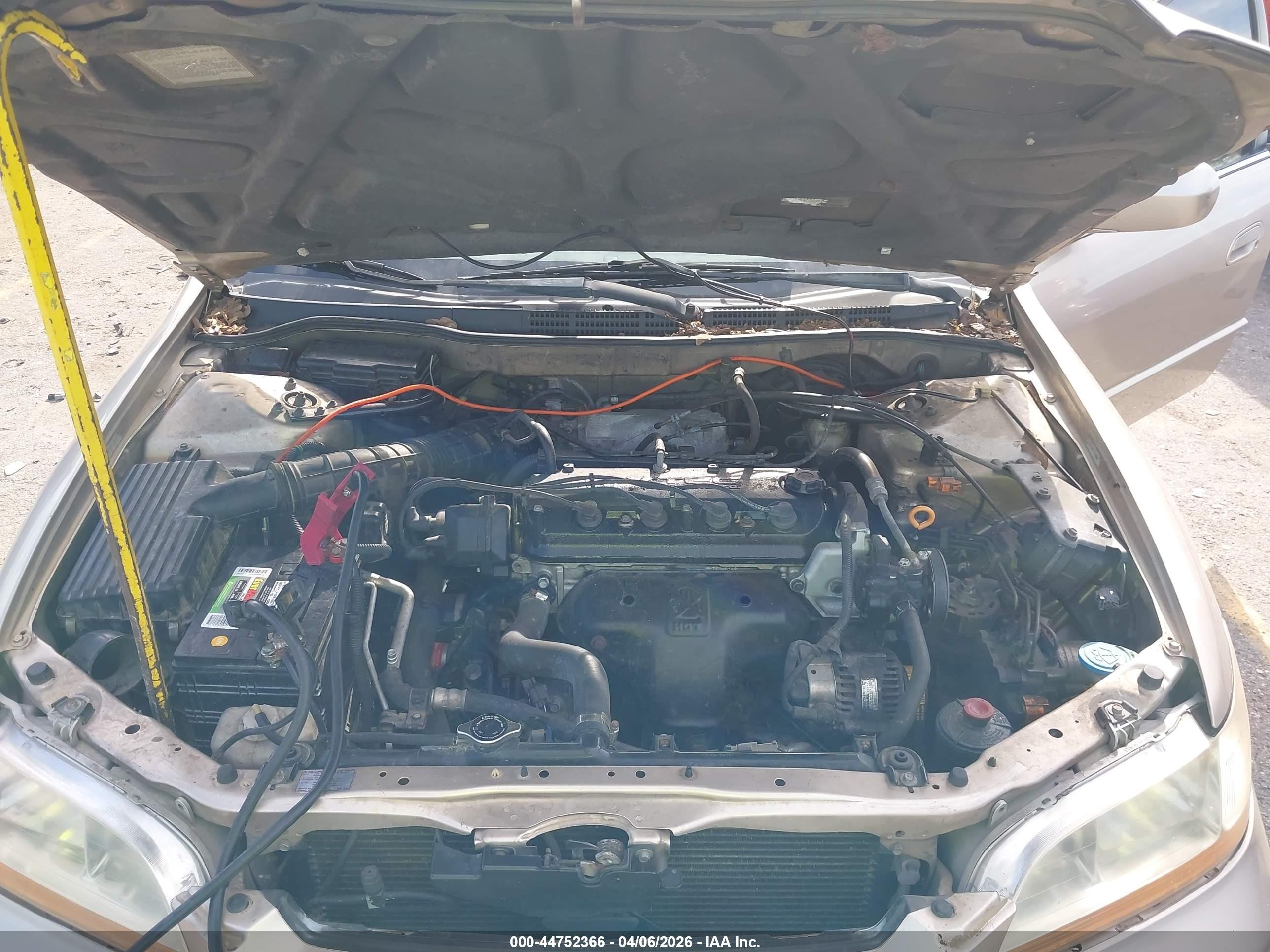 2000 Honda Accord 2.3 Se Бежевый vin: 1HGCG5678YA043261