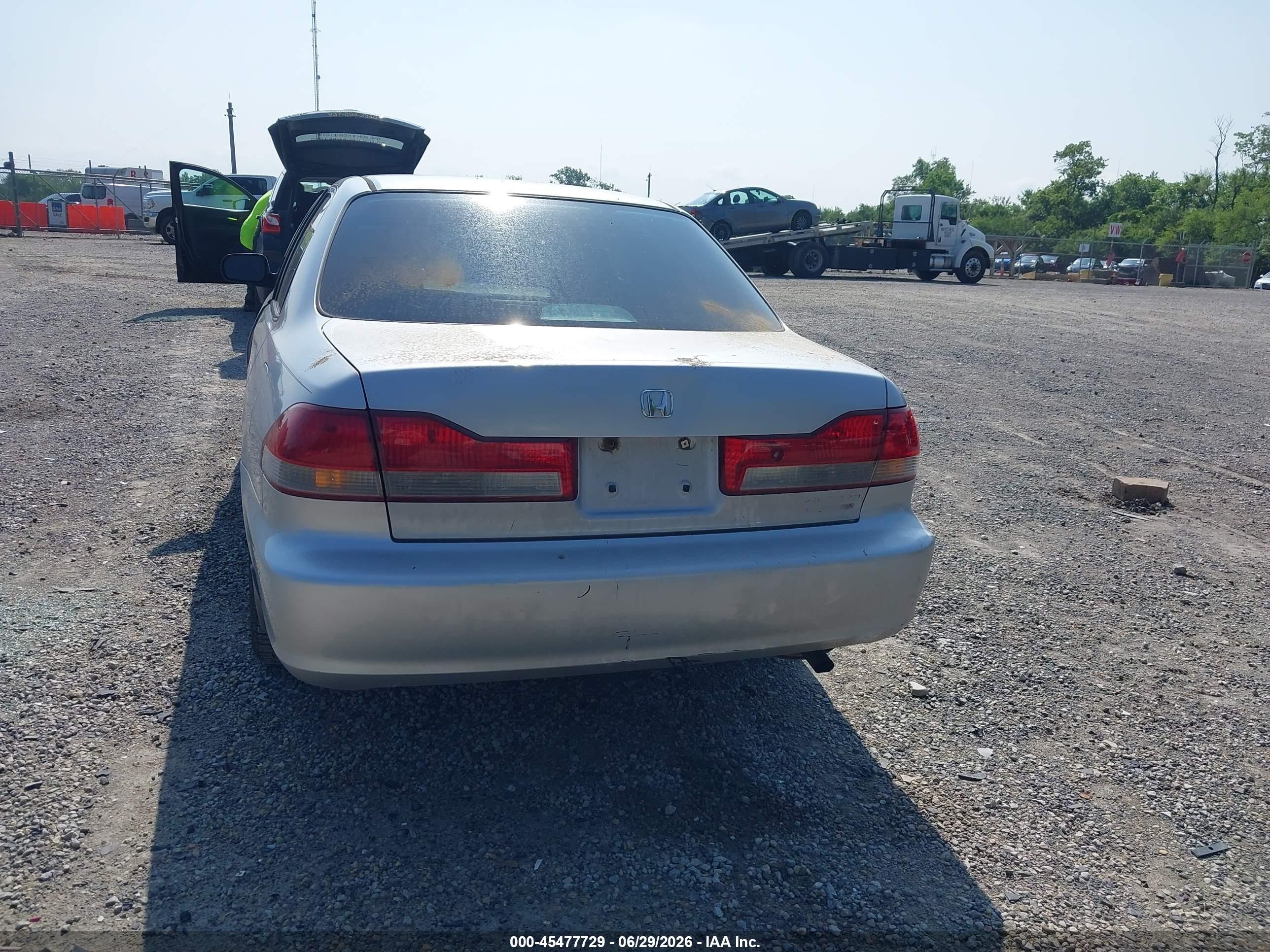 2002 Honda Accord 2.3 Se Silver vin: 1HGCG56792A102521