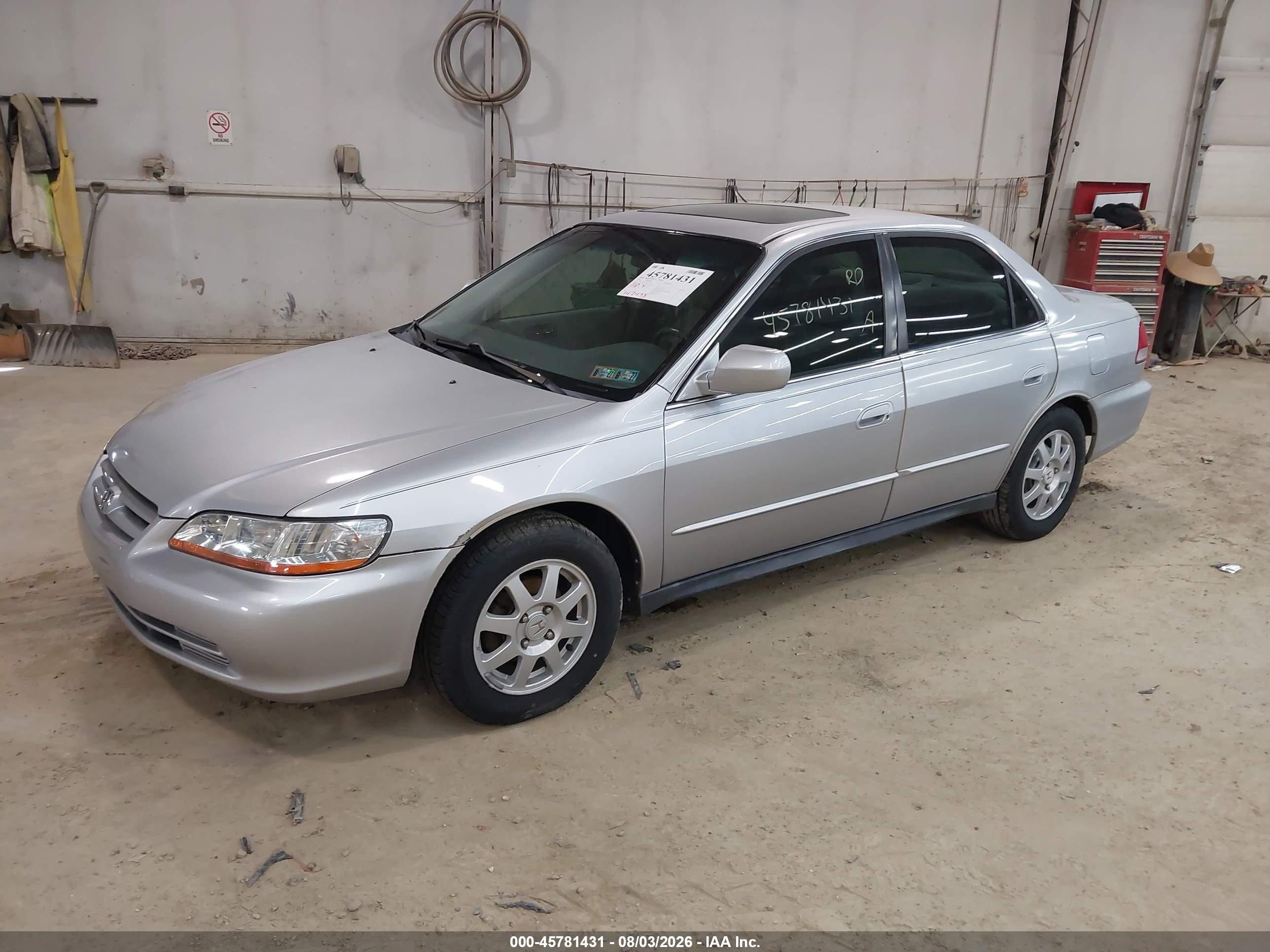 2002 Honda Accord 2.3 Se Silver vin: 1HGCG56792A172939
