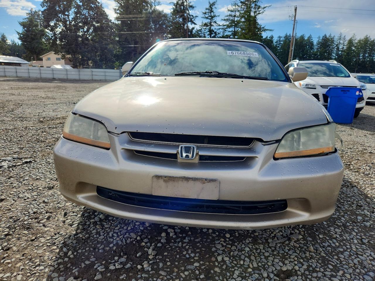 2000 Honda Accord Se Tan vin: 1HGCG5679YA080447