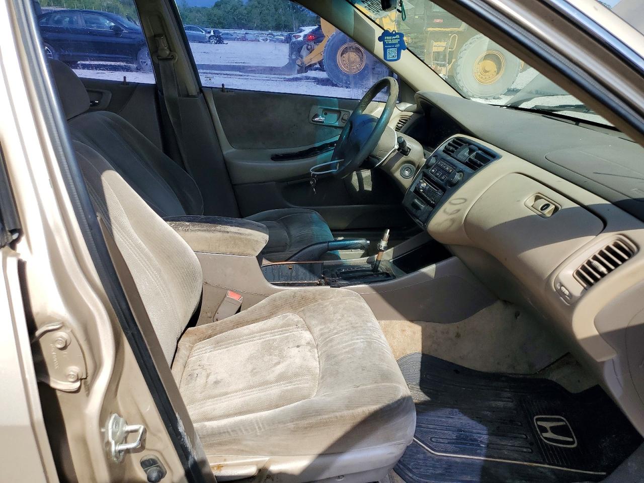 2000 Honda Accord Tan vin: 1HGCG567XYA073829