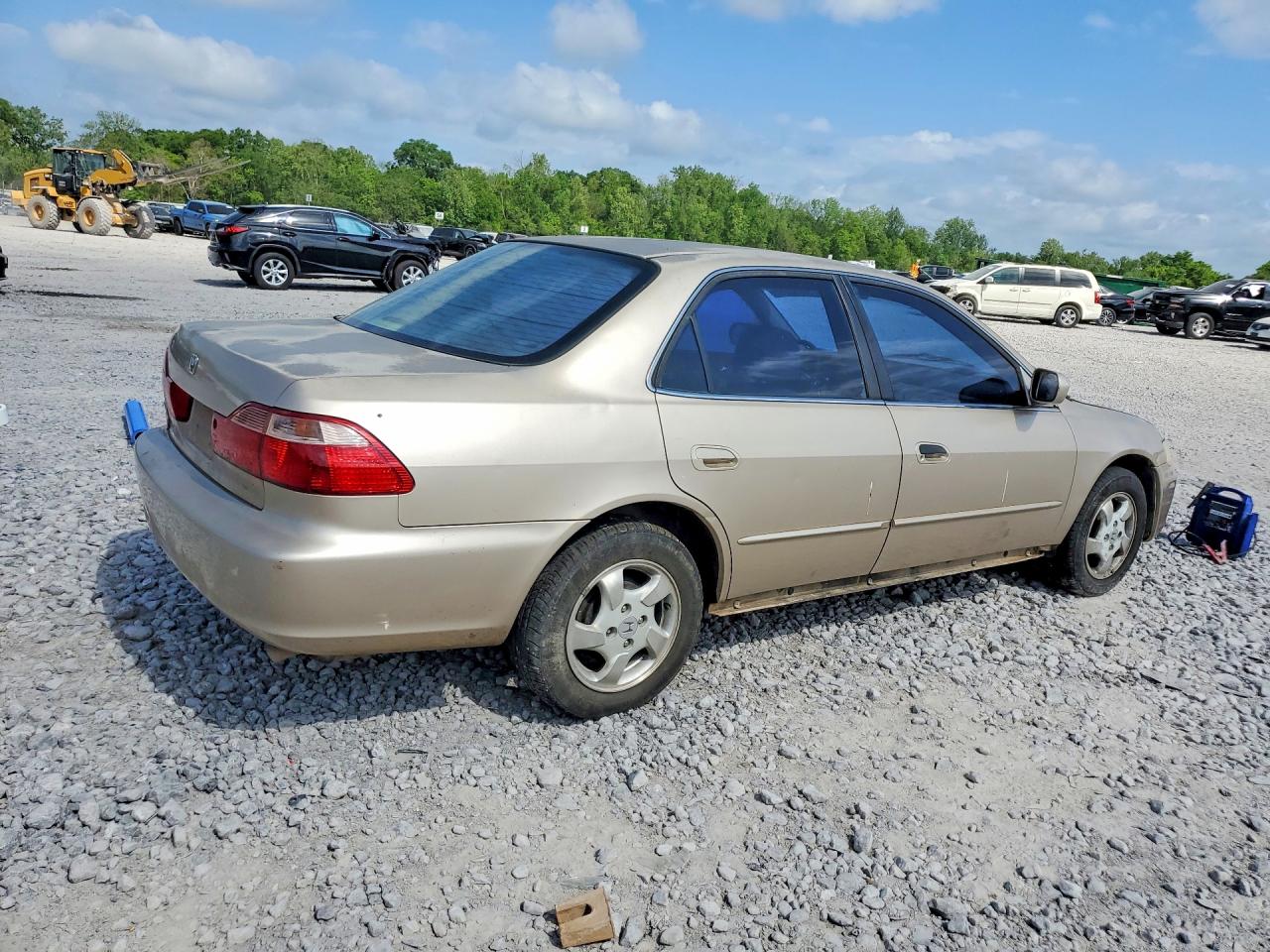 2000 Honda Accord Tan vin: 1HGCG567XYA073829