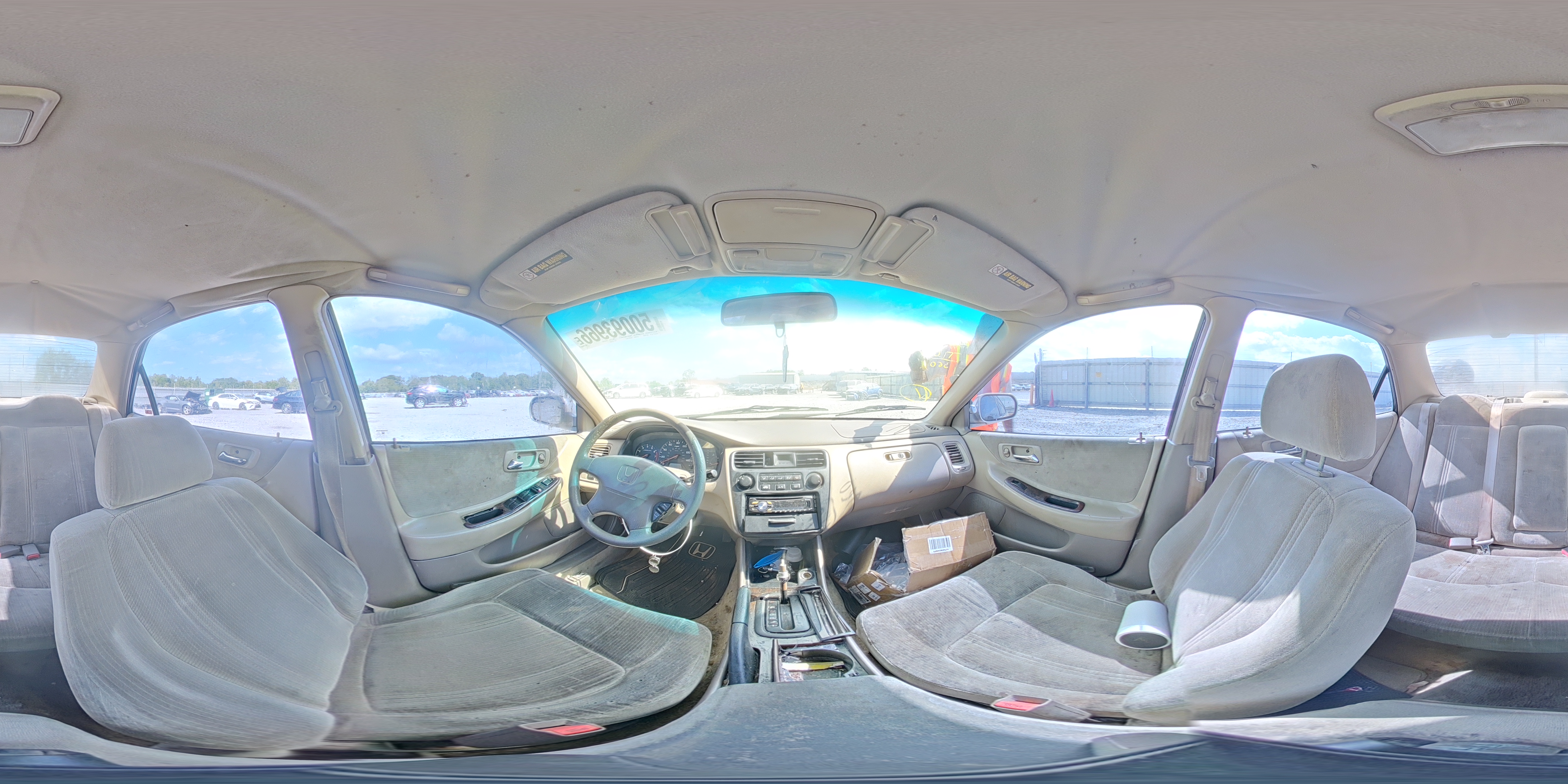 2000 Honda Accord Tan vin: 1HGCG567XYA073829