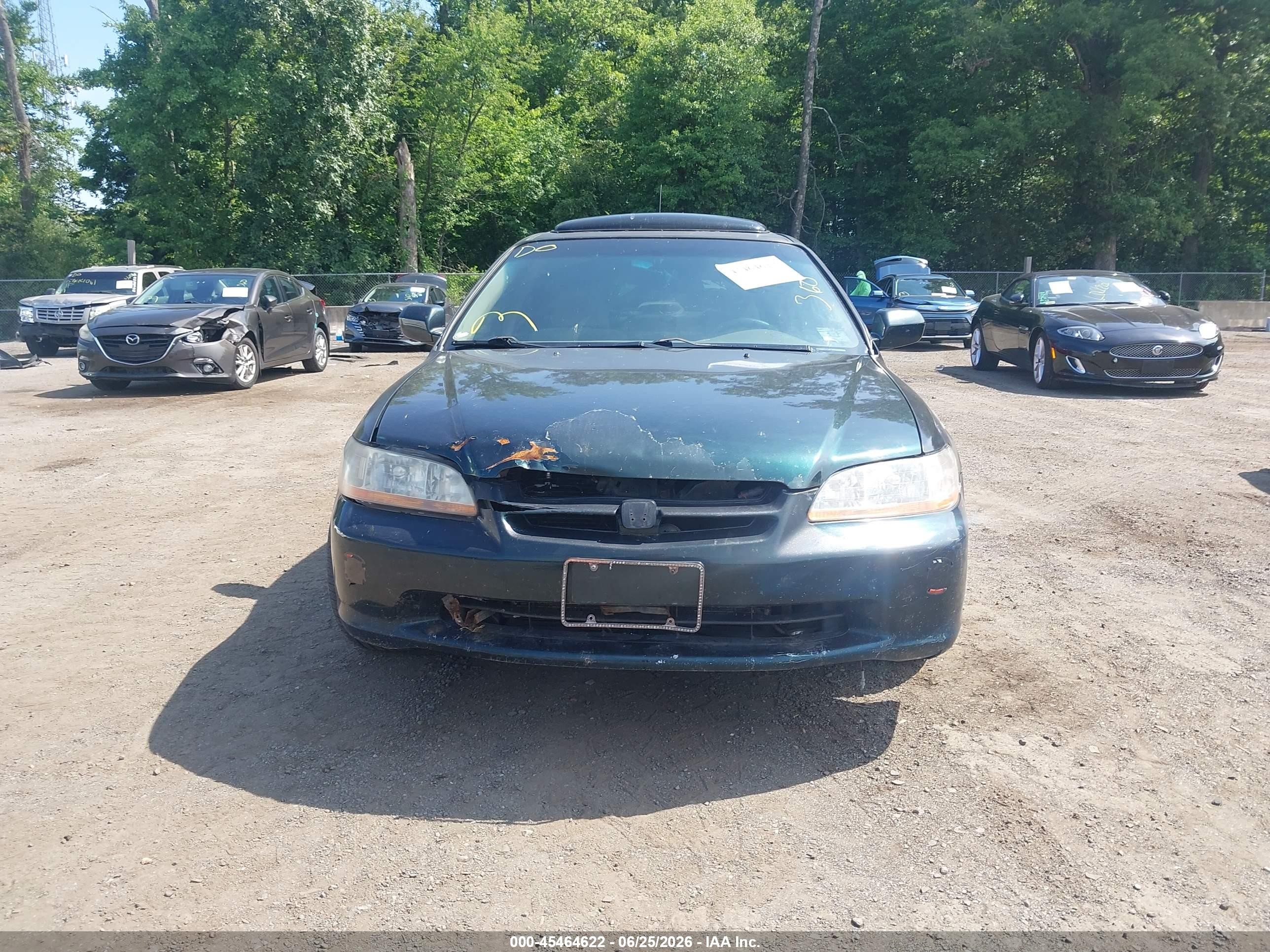 2000 Honda Accord 2.3 Lx Зеленый vin: 1HGCG6551YA111633