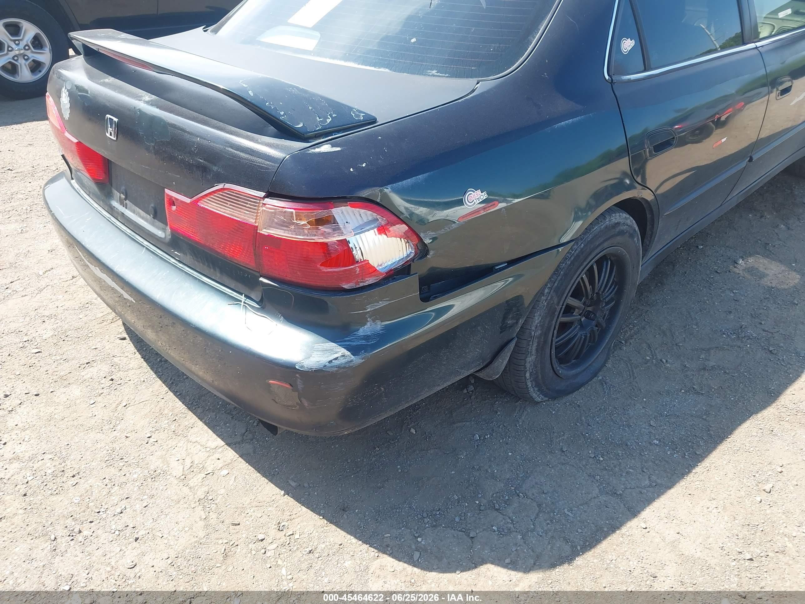 2000 Honda Accord 2.3 Lx Зеленый vin: 1HGCG6551YA111633
