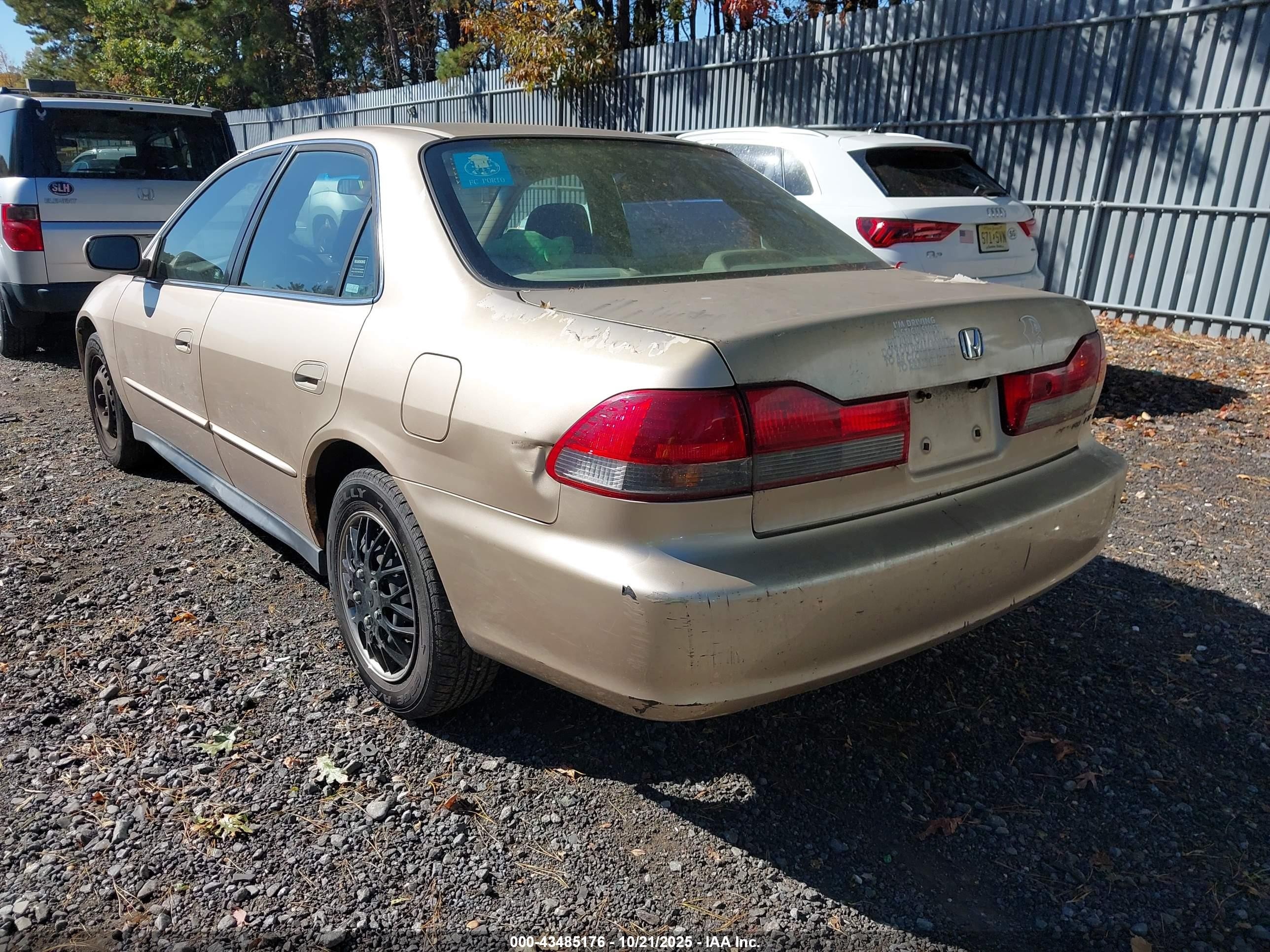 2001 Honda Accord 2.3 Lx Желто-коричневый vin: 1HGCG65581A023247