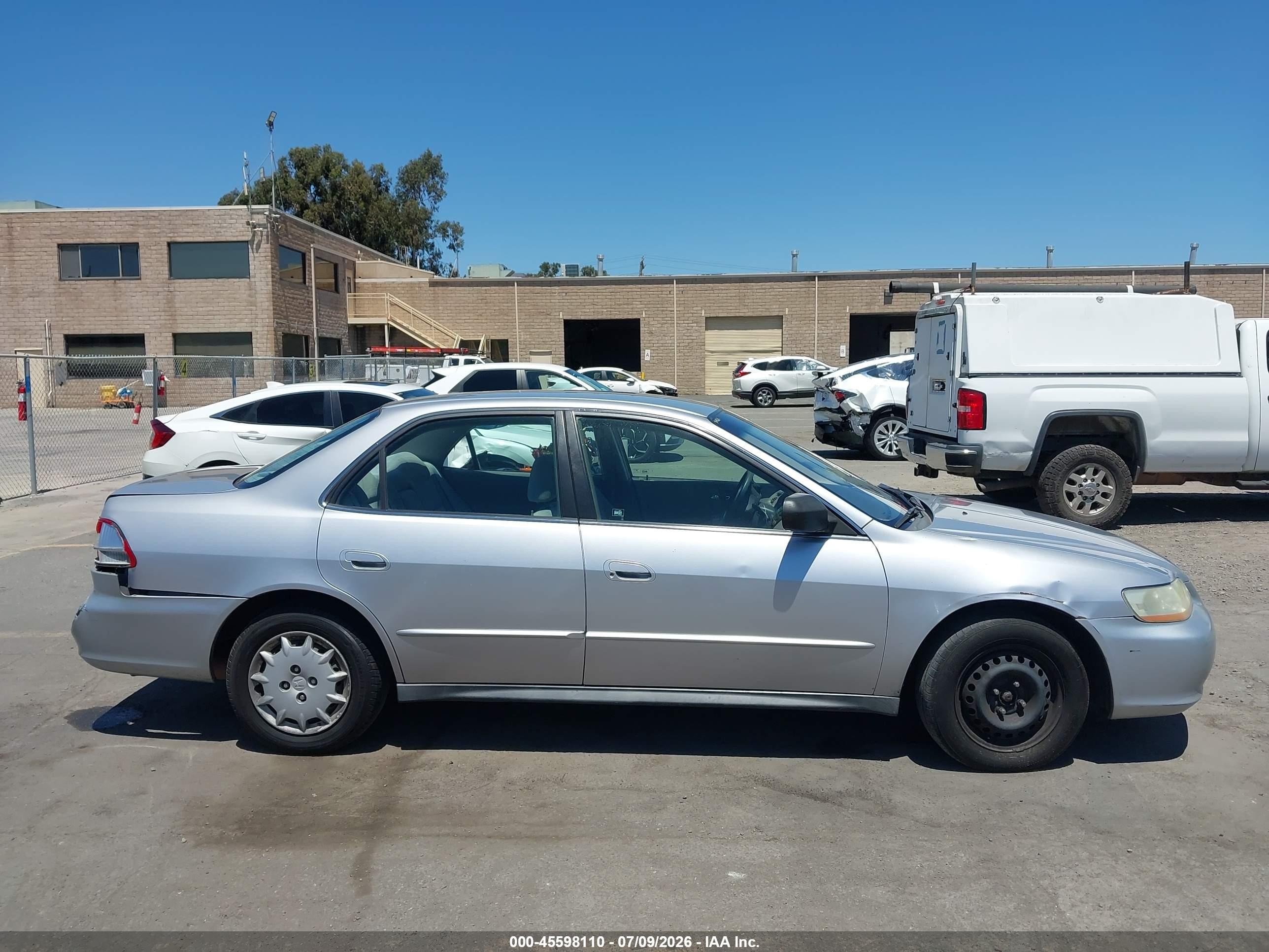 2001 Honda Accord 2.3 Lx Silver vin: 1HGCG66501A082498