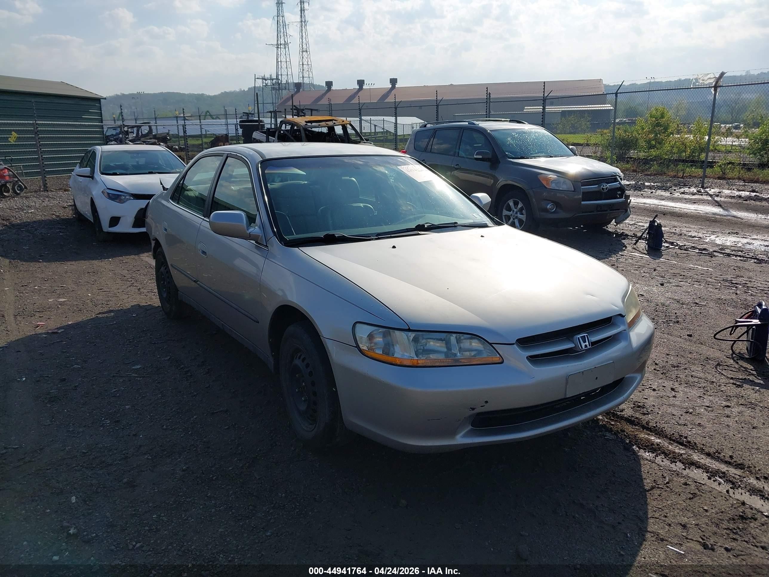 1HGCG6650XA023895