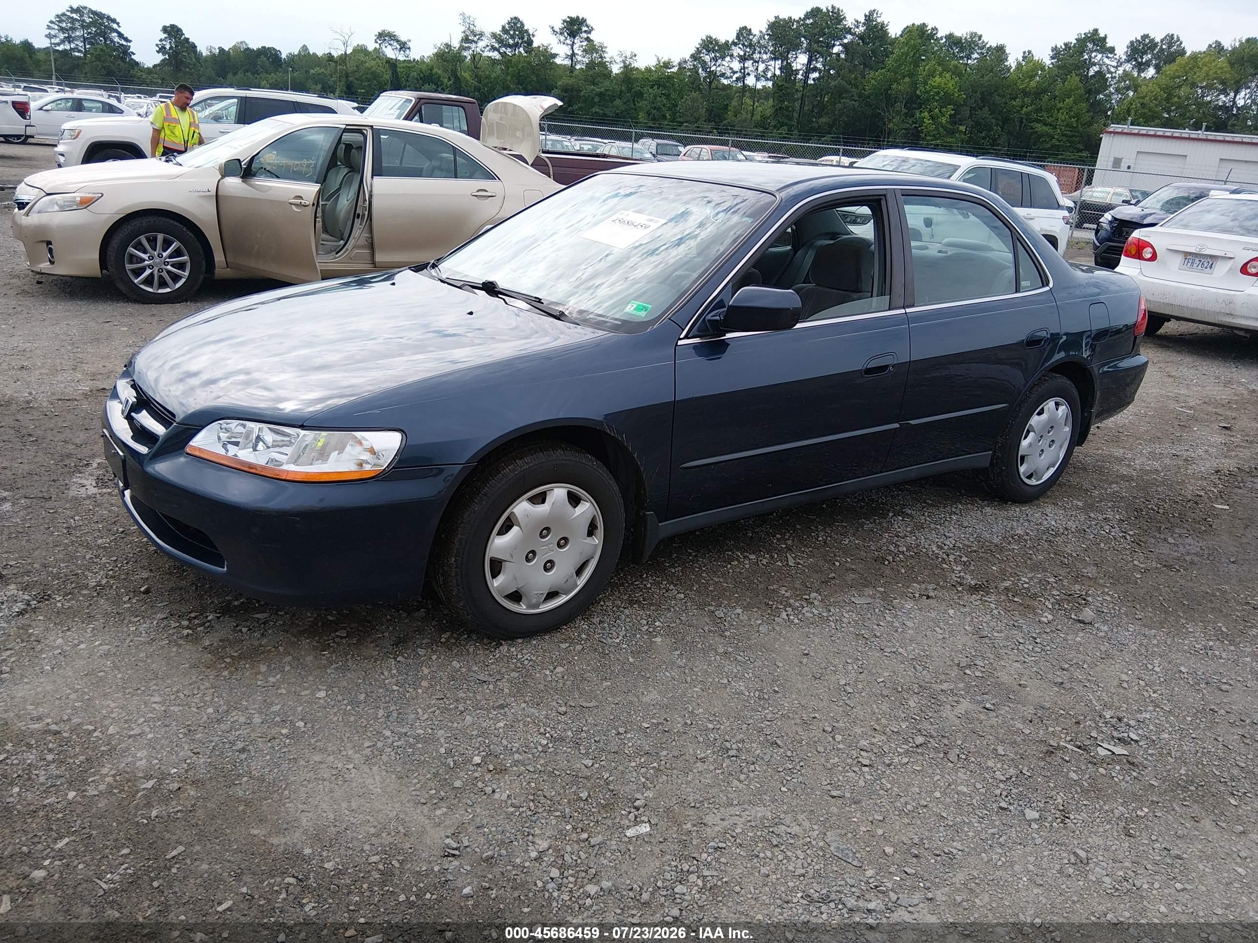 2000 Honda Accord 2.3 Lx Blue vin: 1HGCG6650YA001736