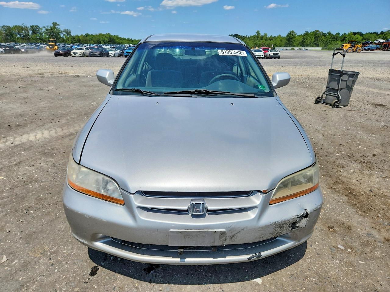 2000 Honda Accord Lx Silver vin: 1HGCG6651YA025575