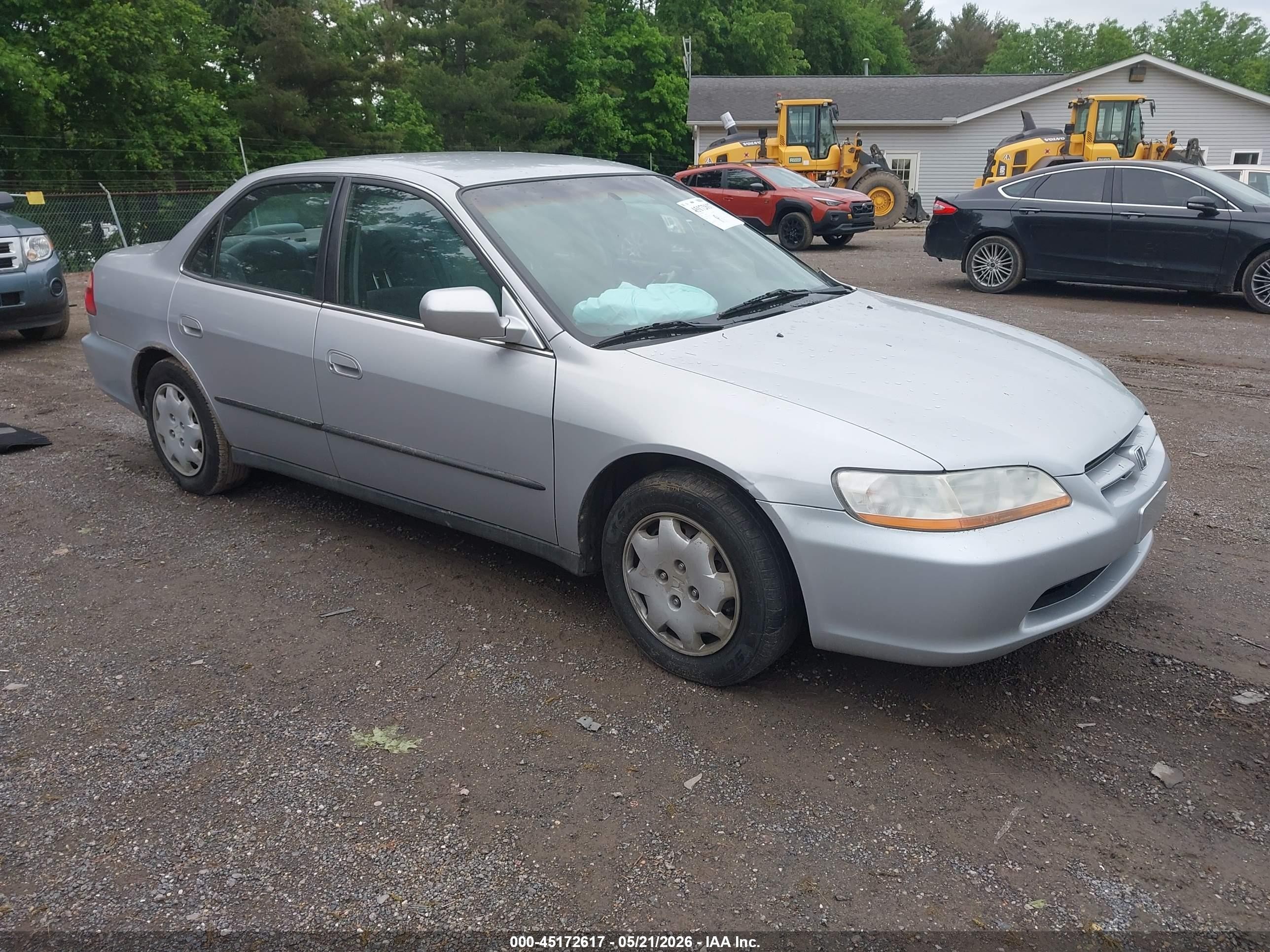 1HGCG6651YA147367