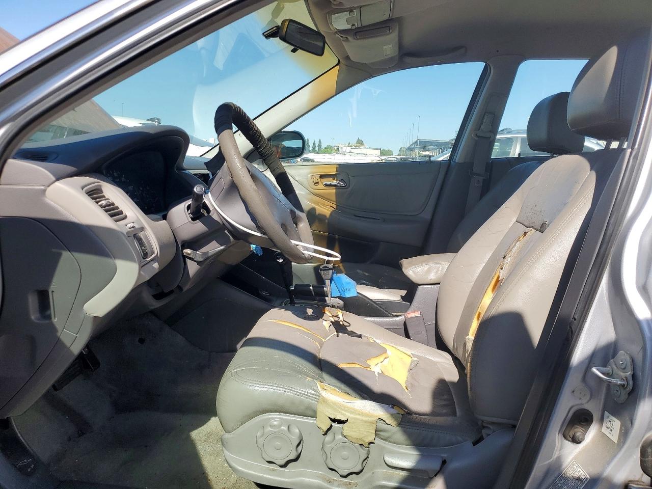2002 Honda Accord Lx Silver vin: 1HGCG66522A137602