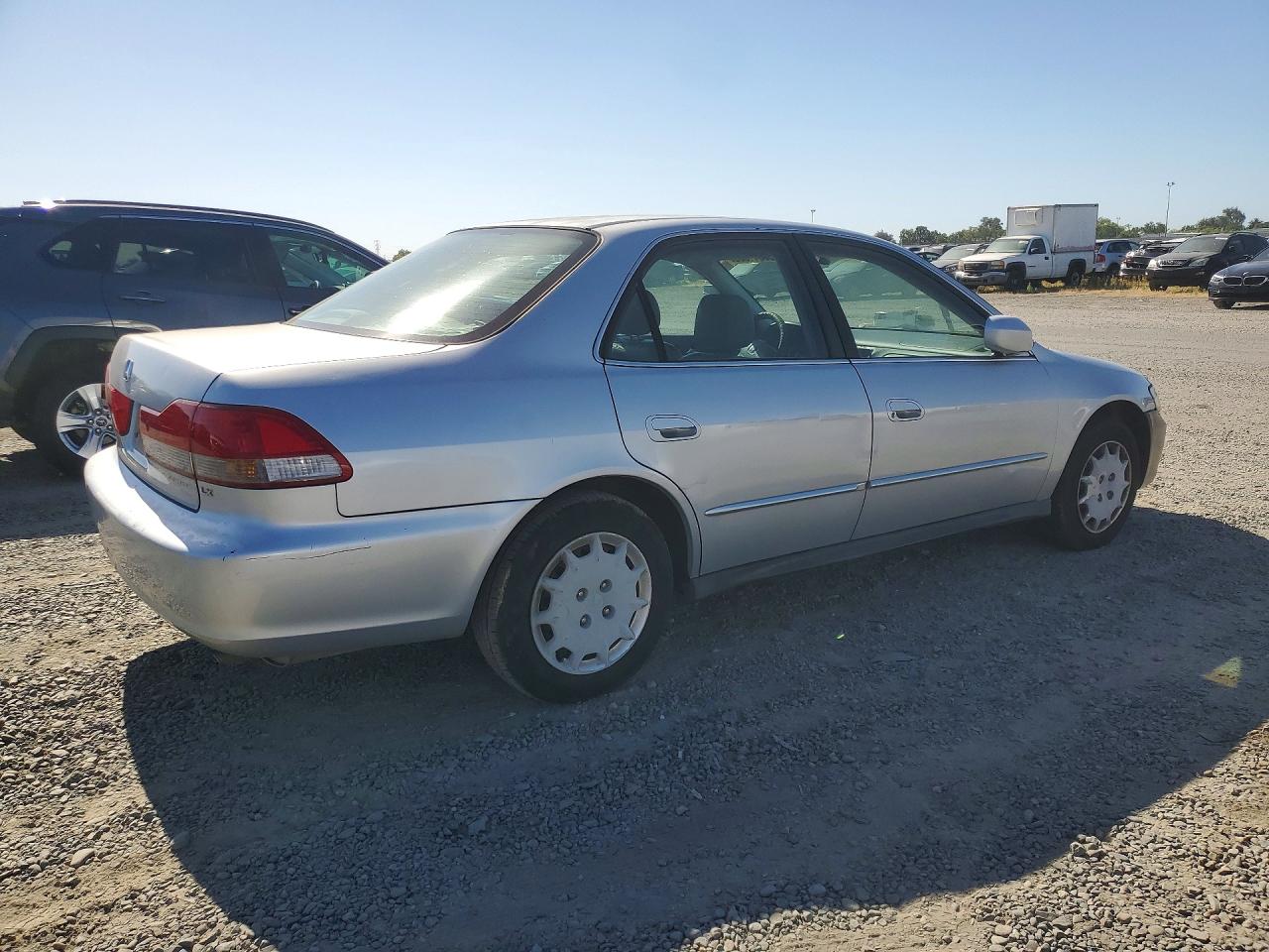 2002 Honda Accord Lx Silver vin: 1HGCG66522A137602