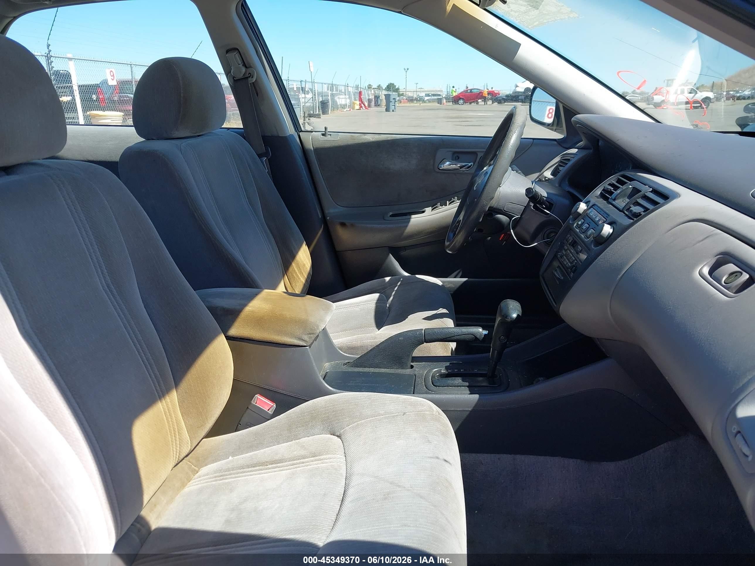 2000 Honda Accord 2.3 Lx Черный vin: 1HGCG6653YA099046