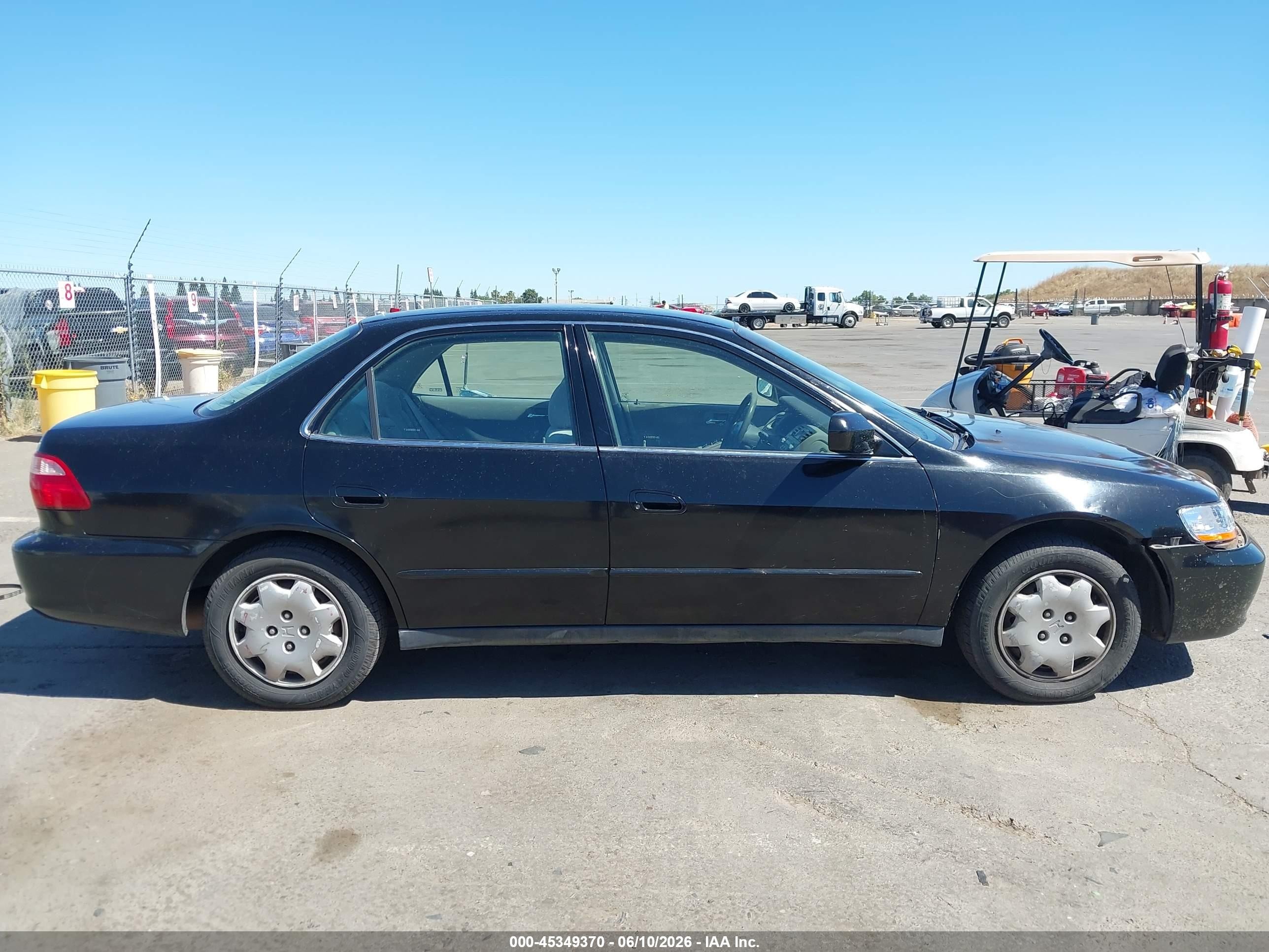 2000 Honda Accord 2.3 Lx Черный vin: 1HGCG6653YA099046