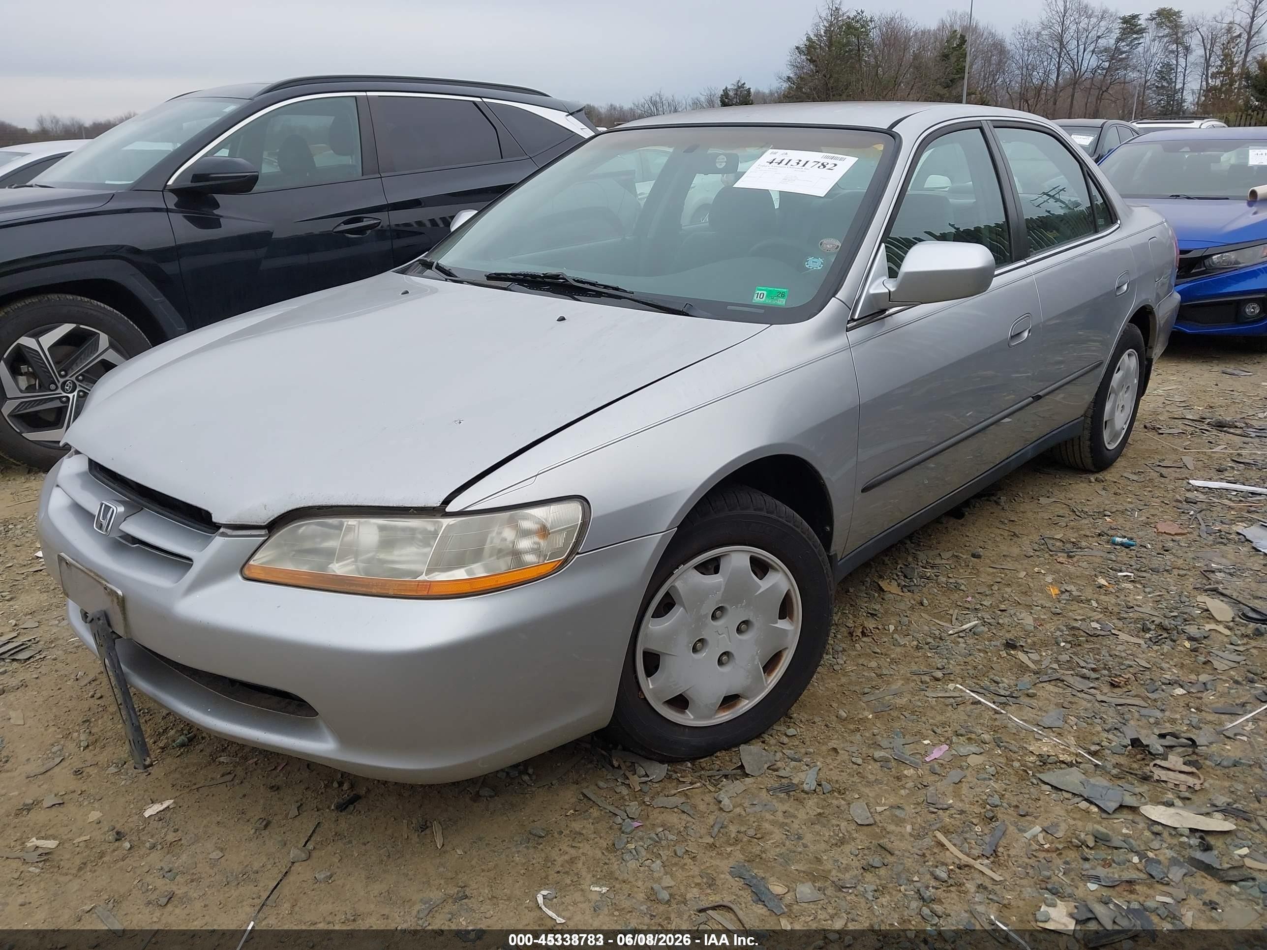 2000 Honda Accord 2.3 Lx Silver vin: 1HGCG6653YA133308