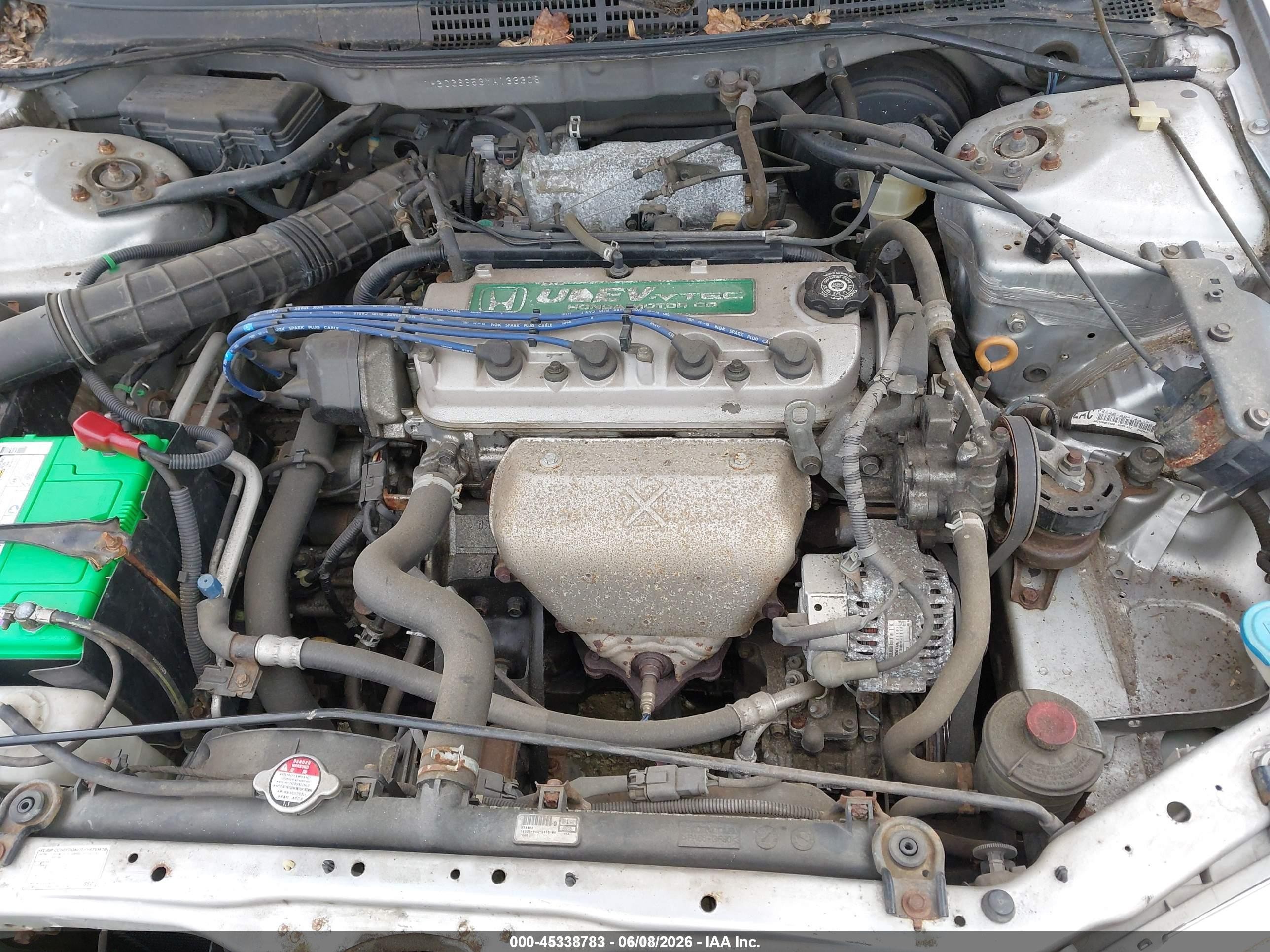 2000 Honda Accord 2.3 Lx Silver vin: 1HGCG6653YA133308