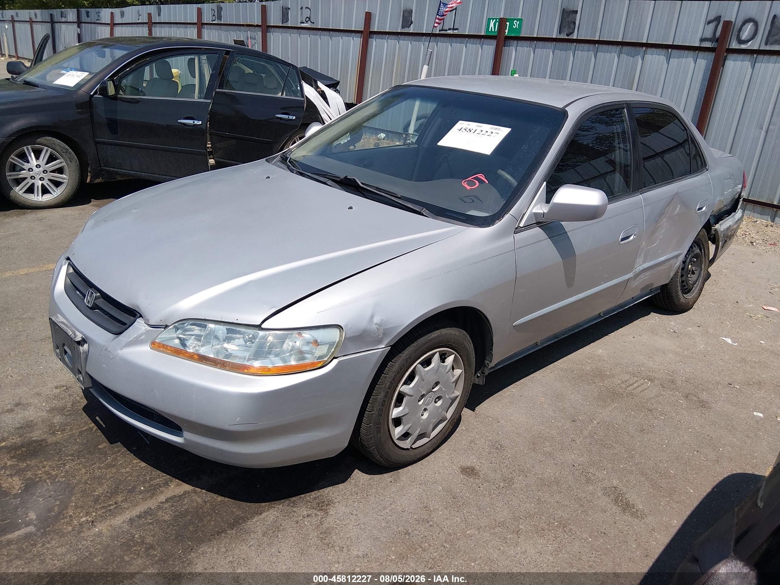 2002 Honda Accord 2.3 Lx Silver vin: 1HGCG66542A170116