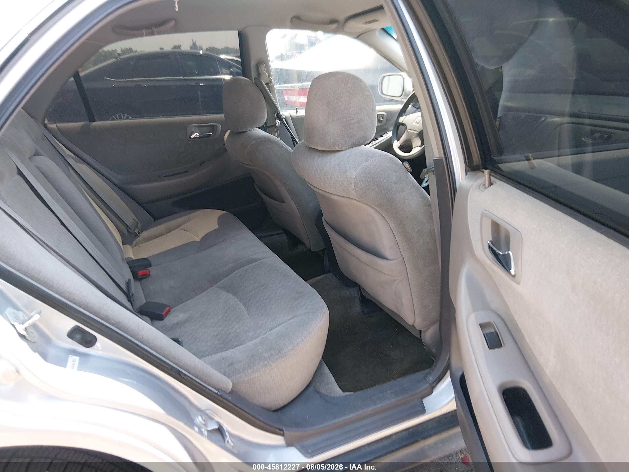 2002 Honda Accord 2.3 Lx Silver vin: 1HGCG66542A170116