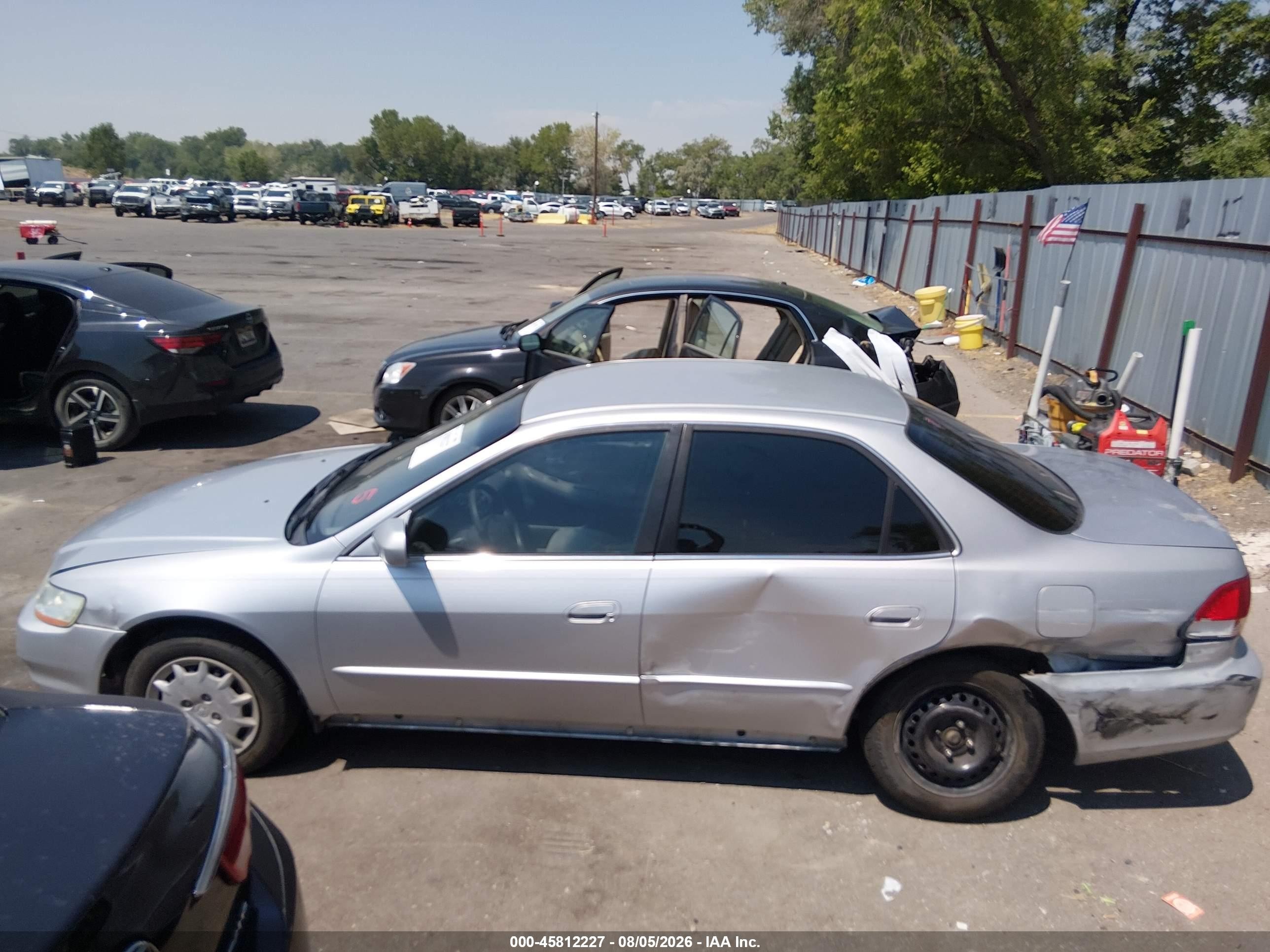 2002 Honda Accord 2.3 Lx Silver vin: 1HGCG66542A170116