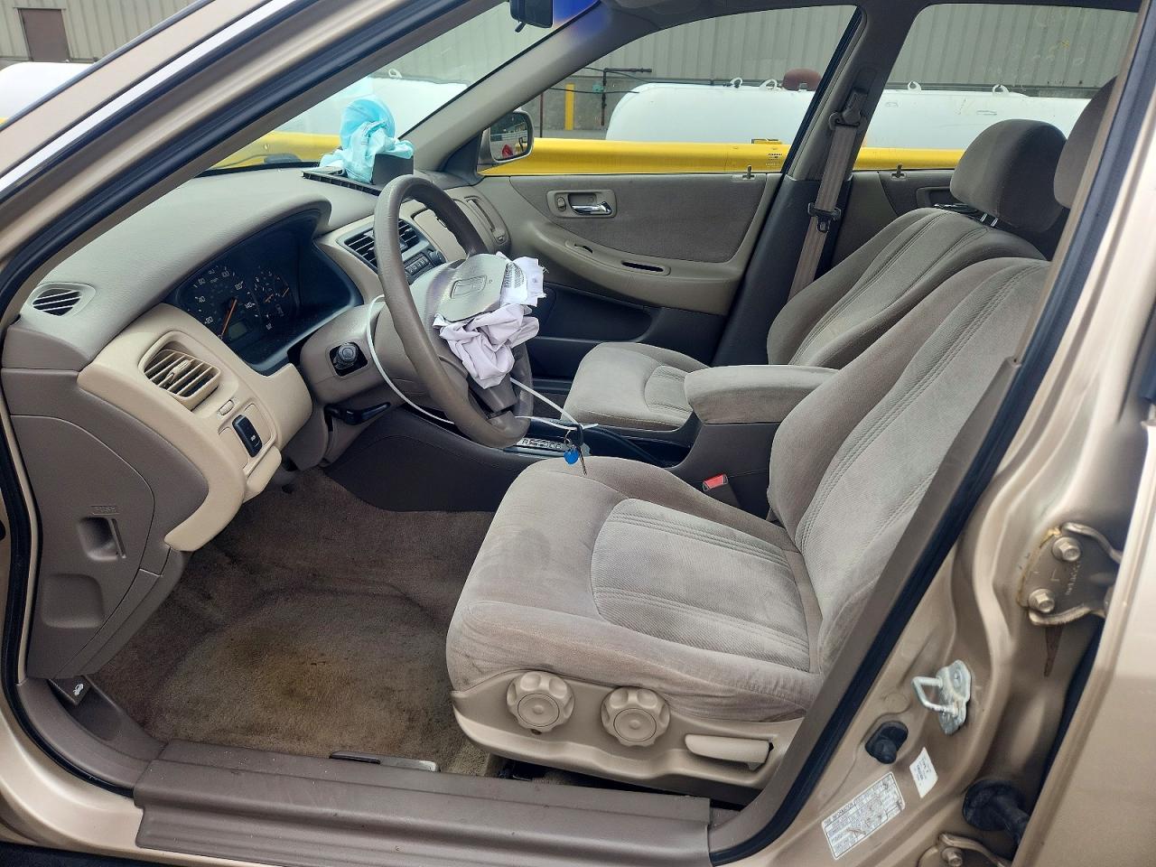 2000 Honda Accord Lx Gold vin: 1HGCG6654YA065844